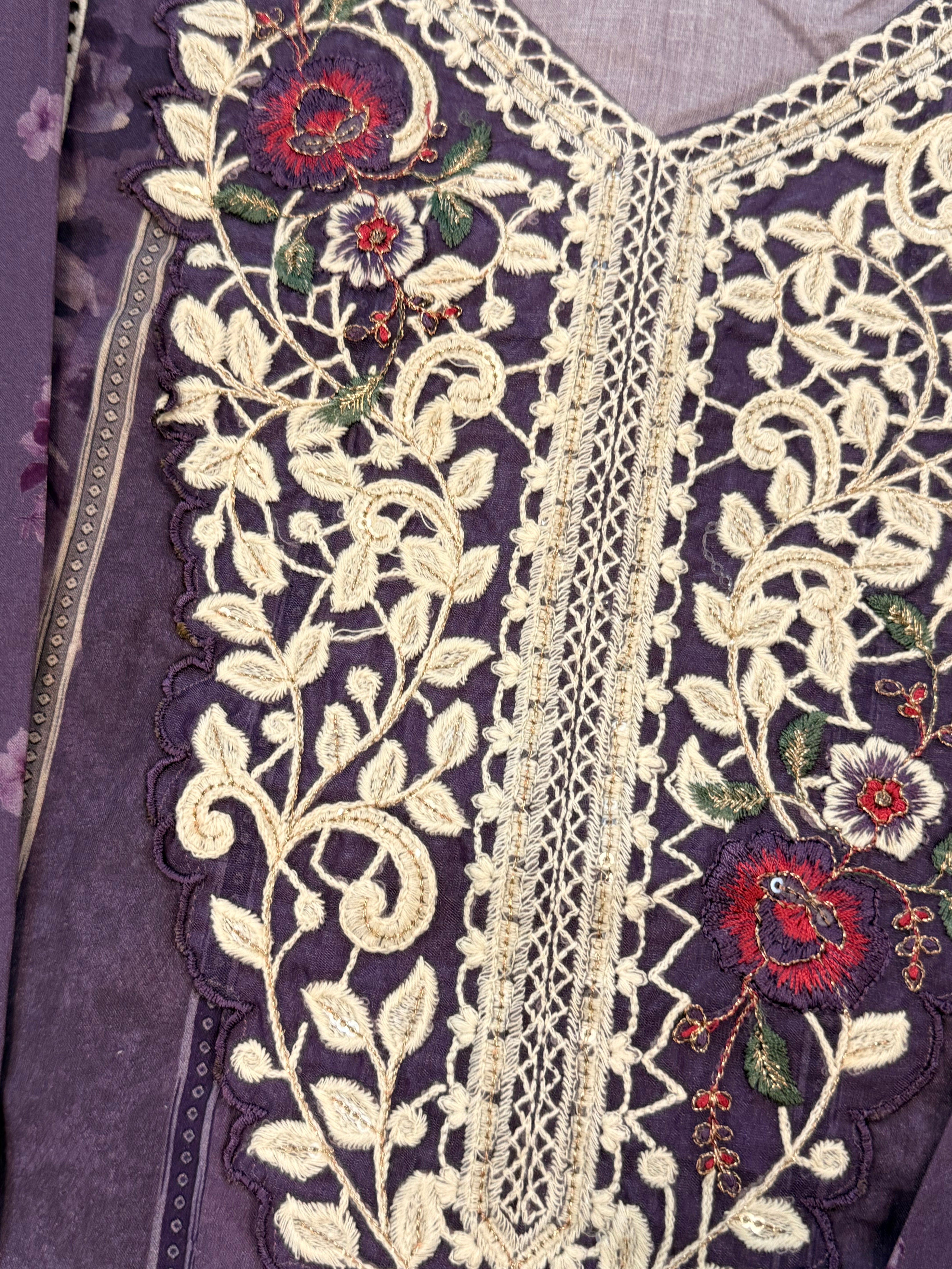 BINSAEED LAWN EMBROIDERY READYMADE SUIT 1