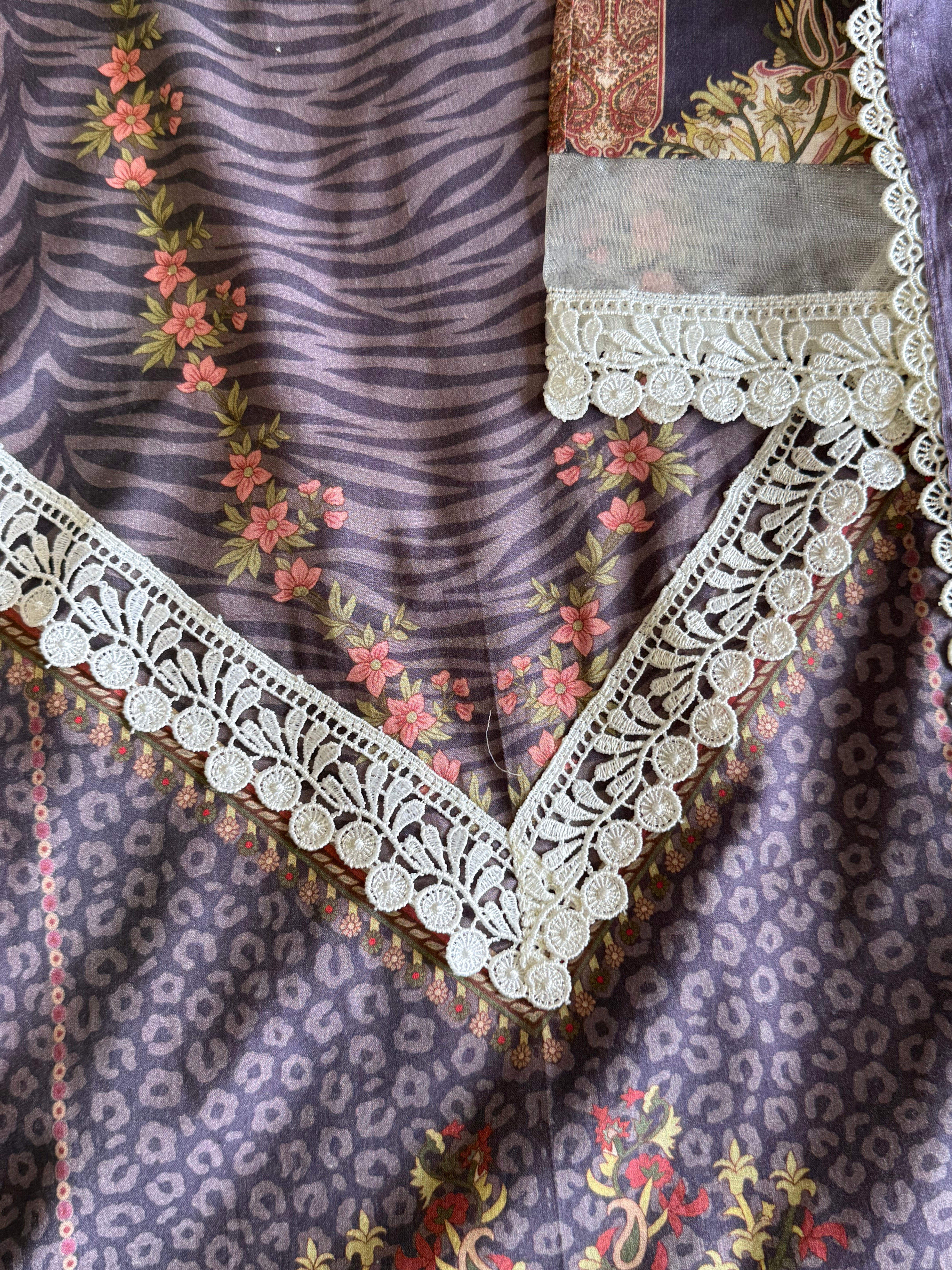 KHYBER LAWN READYMADE EMBROIDERED SUIT 4