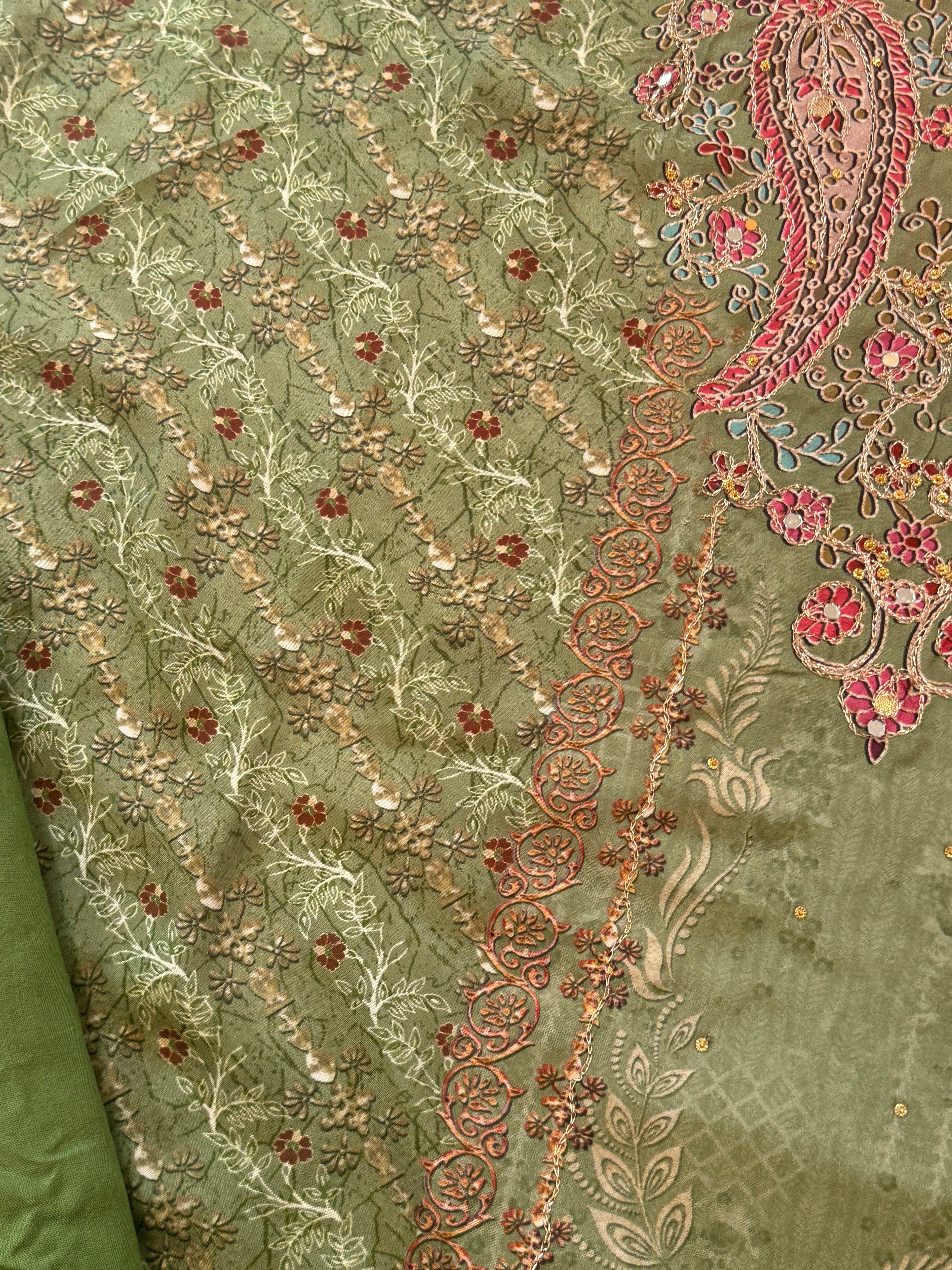 MUSLIN UNSTITCHED EMBROIDERY SUIT 3