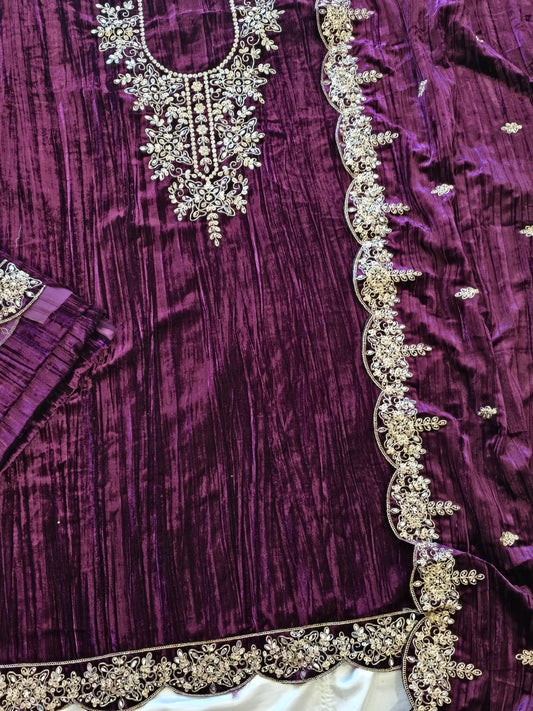 MEHRUN CRUSH VELVET EMBROIDERY SUIT 3