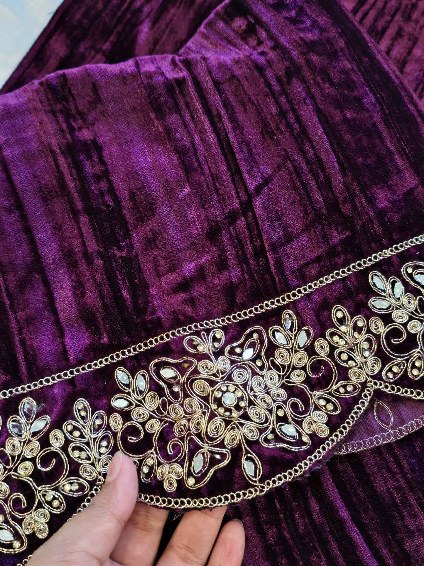 MEHRUN CRUSH VELVET EMBROIDERY SUIT 3 Q