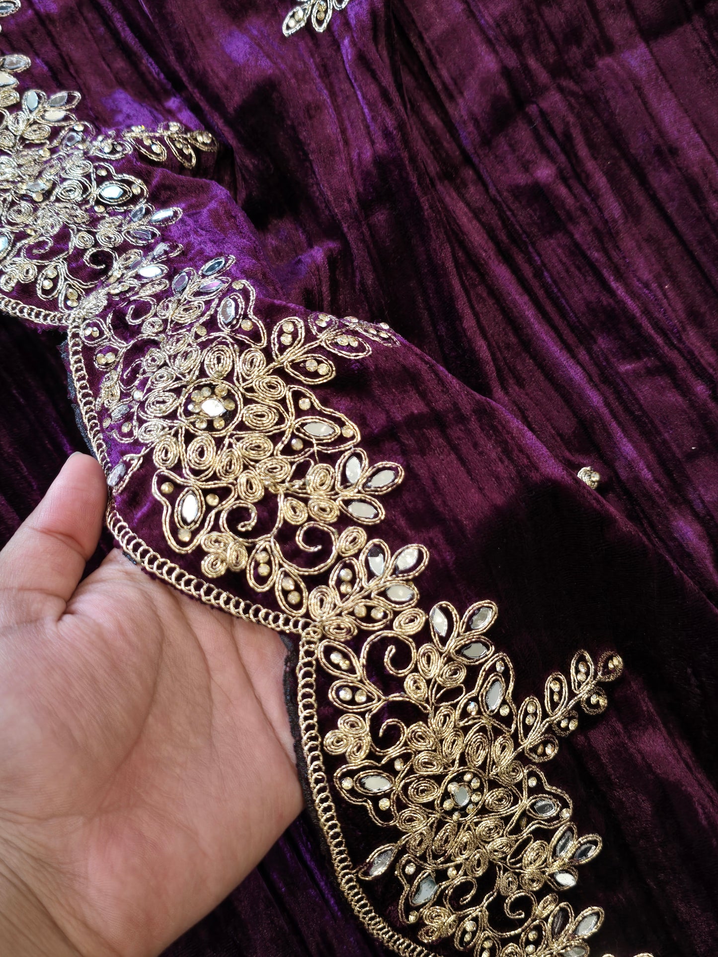 MEHRUN CRUSH VELVET EMBROIDERY SUIT 3 Q