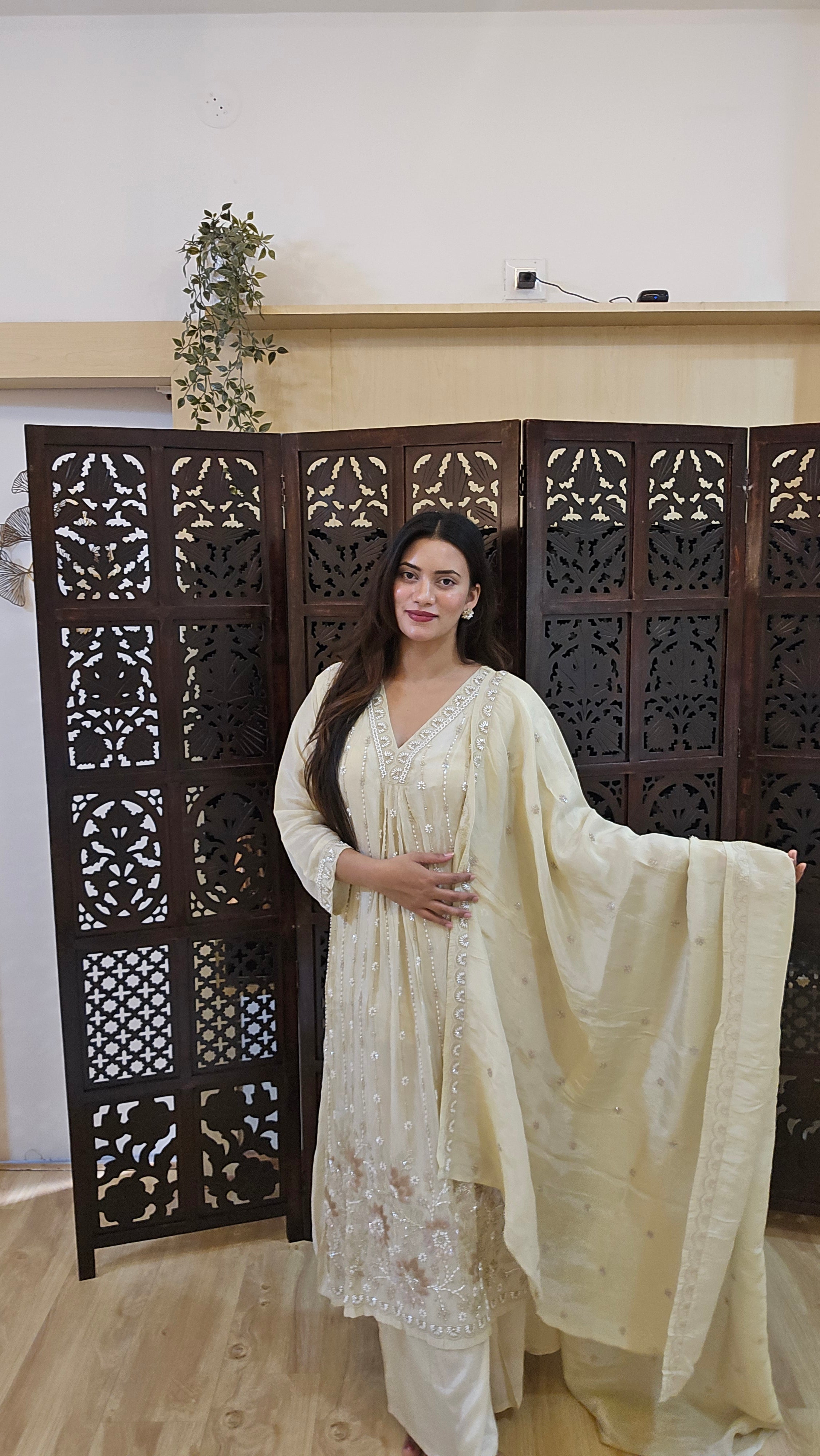 PARO CHINNON HANDWORK FROCK R
