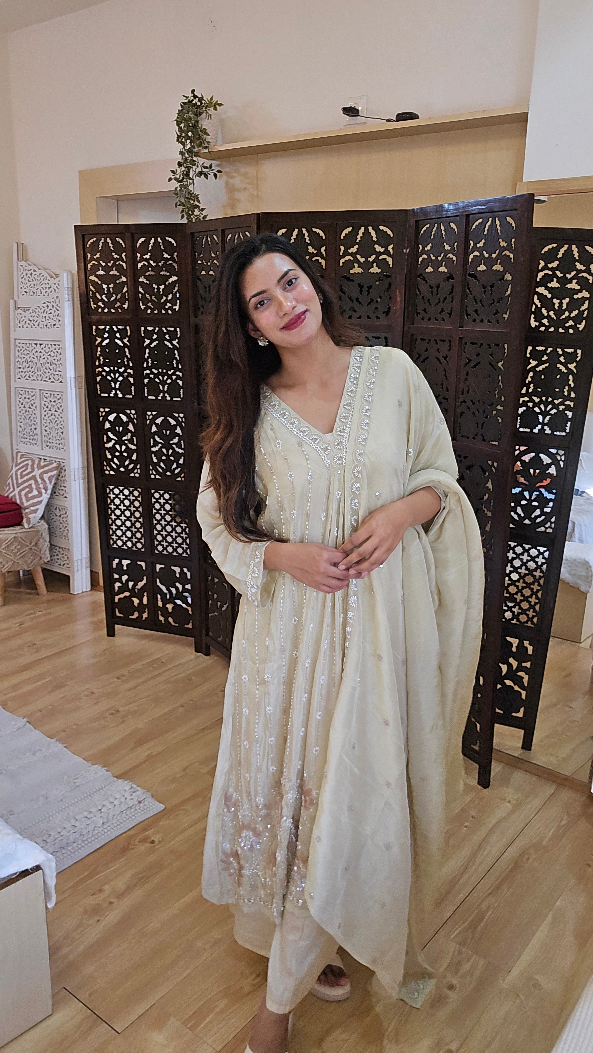 PARO CHINNON HANDWORK FROCK R