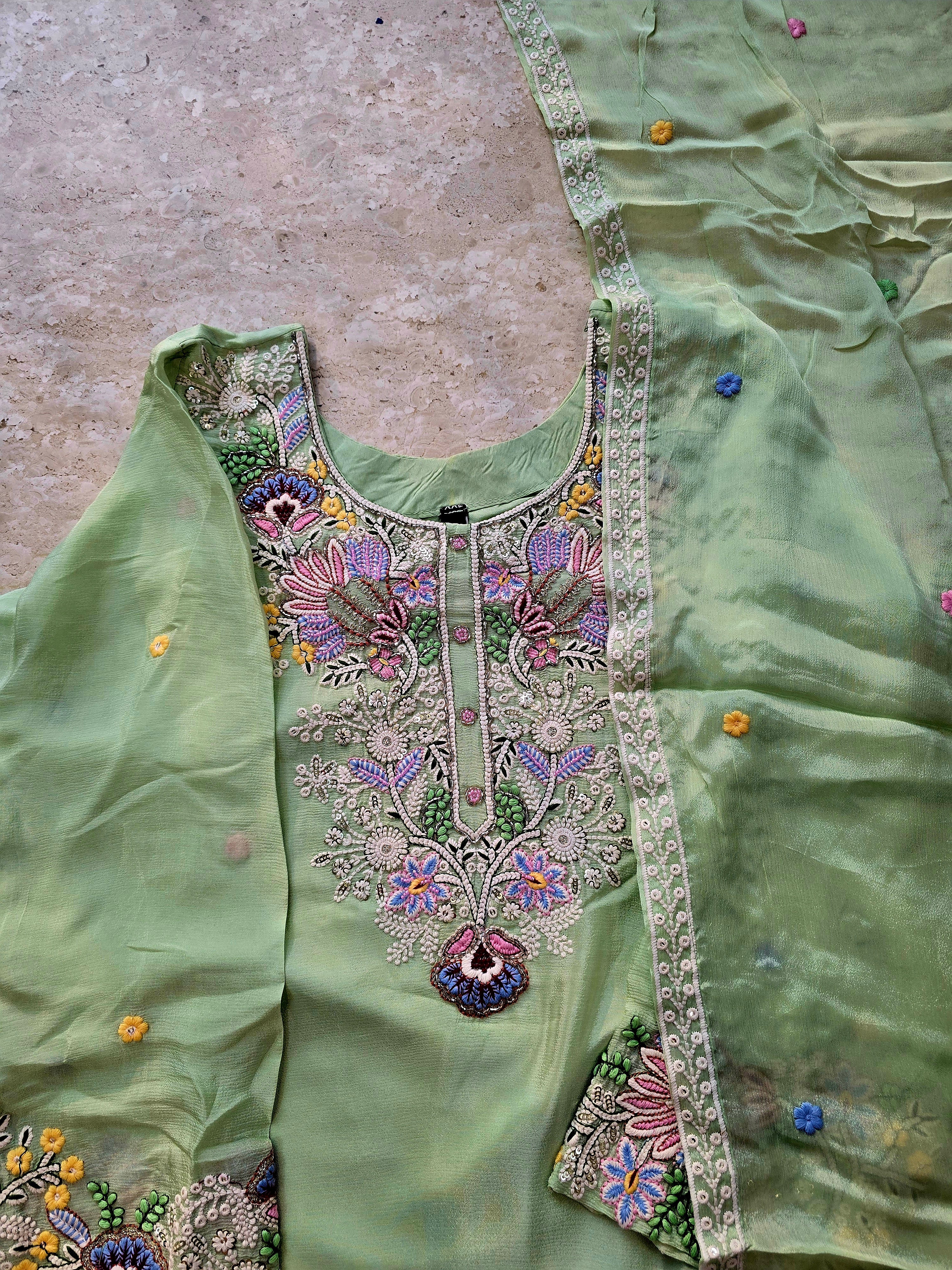 PARO SHIFFON GARARA SUIT 25