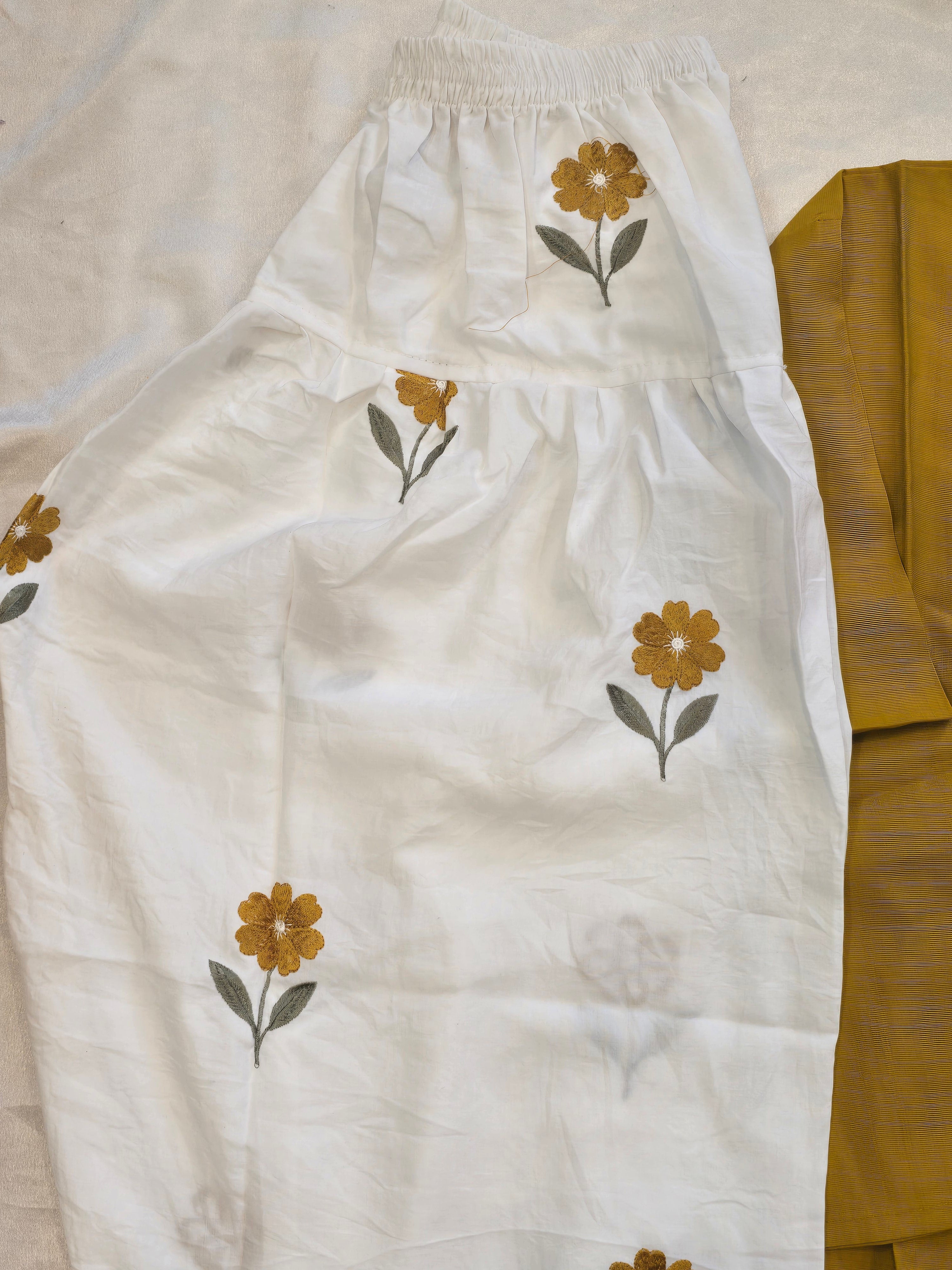 MUSTERED LINEN FARSHI SUIT Q
