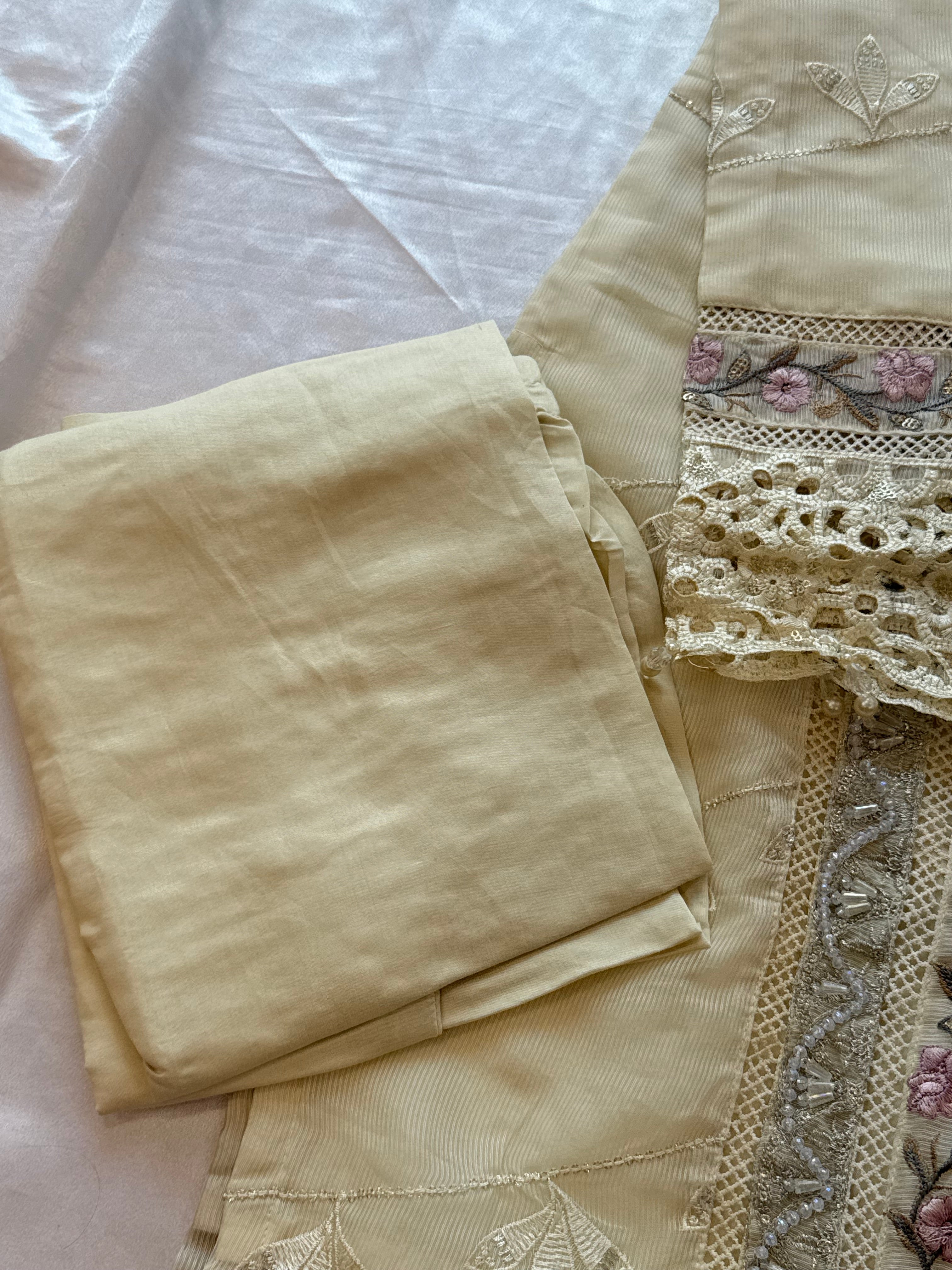 RUHI ORGANZA READYMADE SUIT 5 Q
