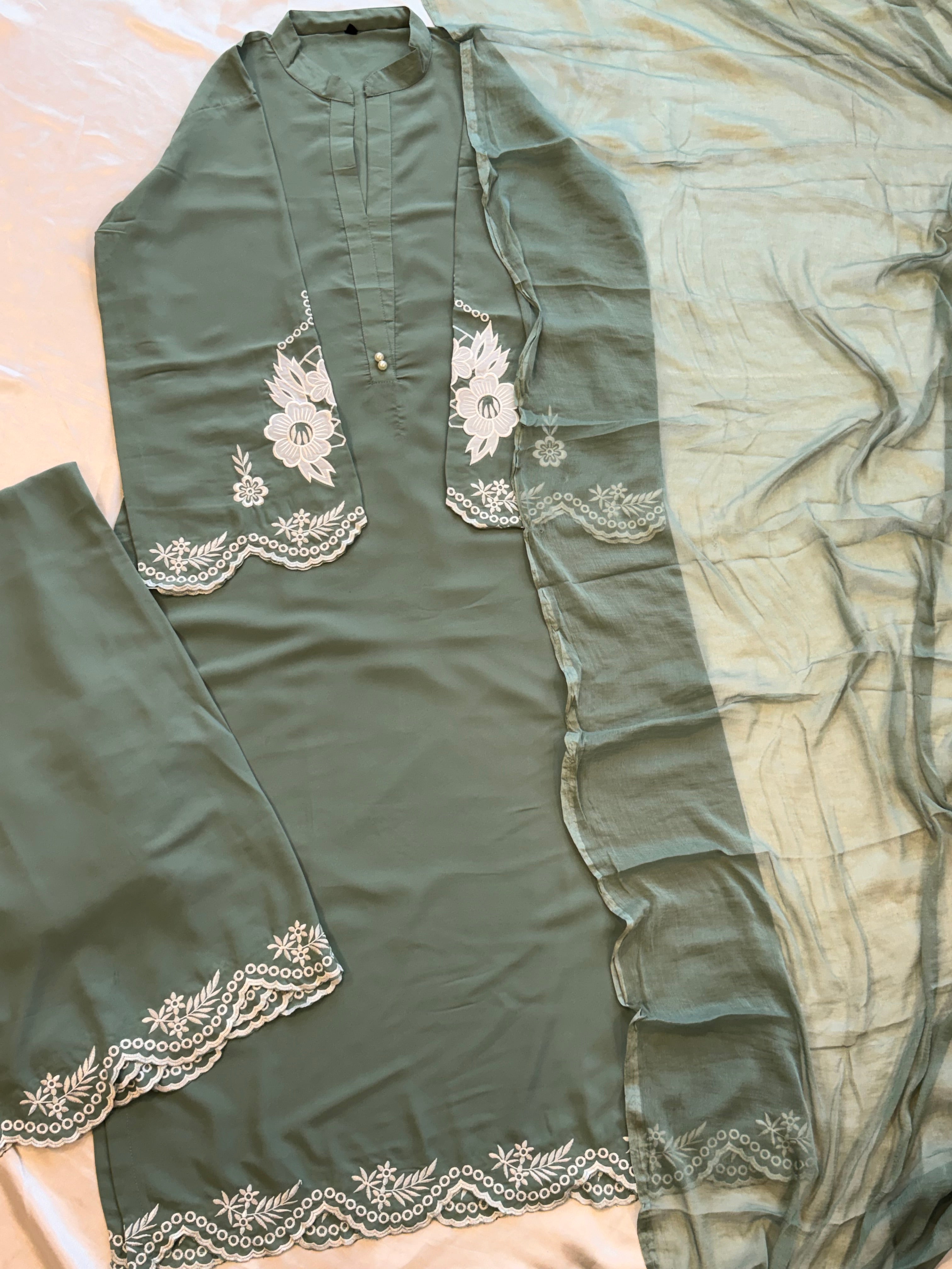 LONG KAFTAN EMBROIDERY SUIT 4