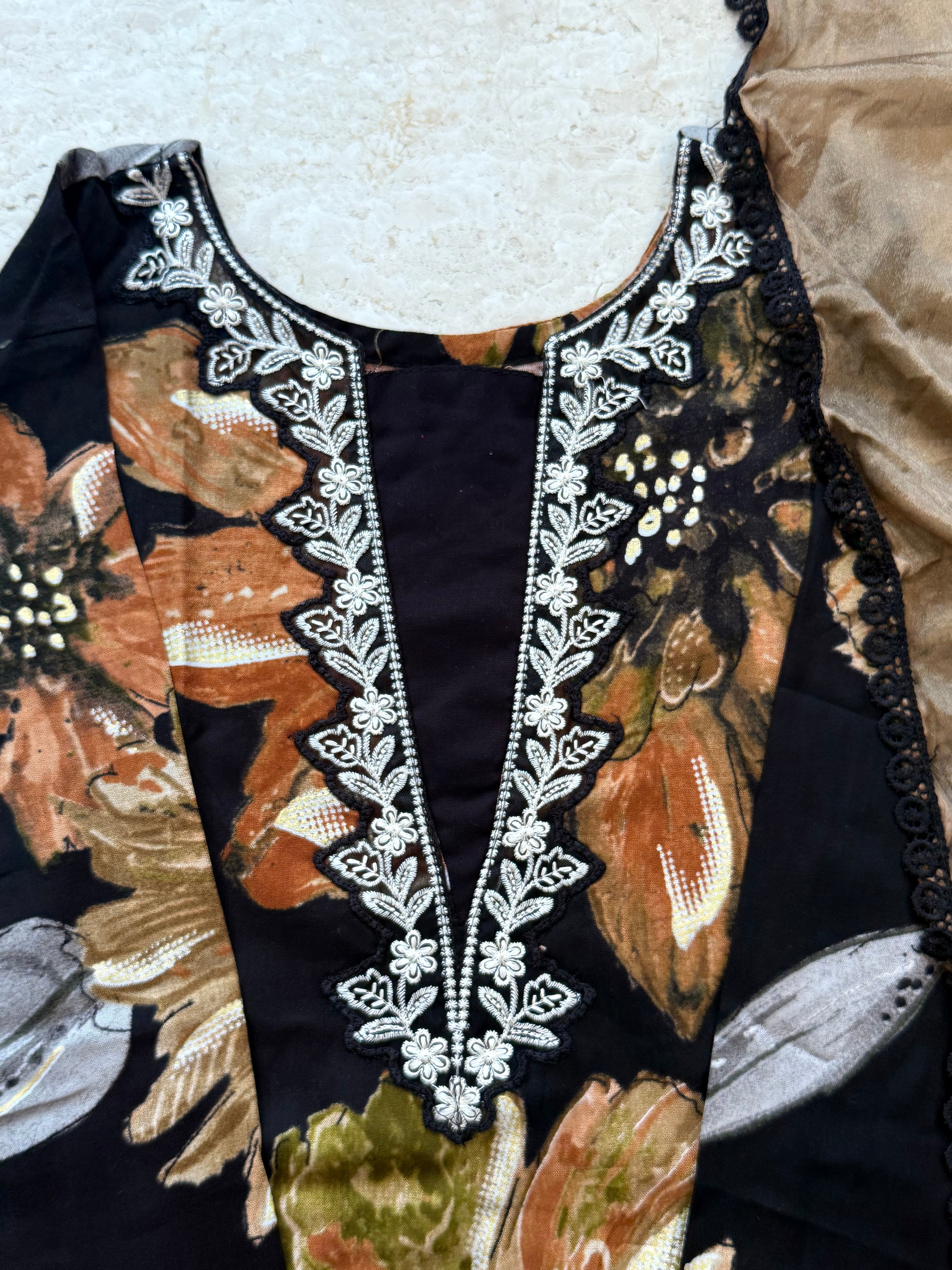 PURE LAWN CUTWORK READYMADE SUIT 2