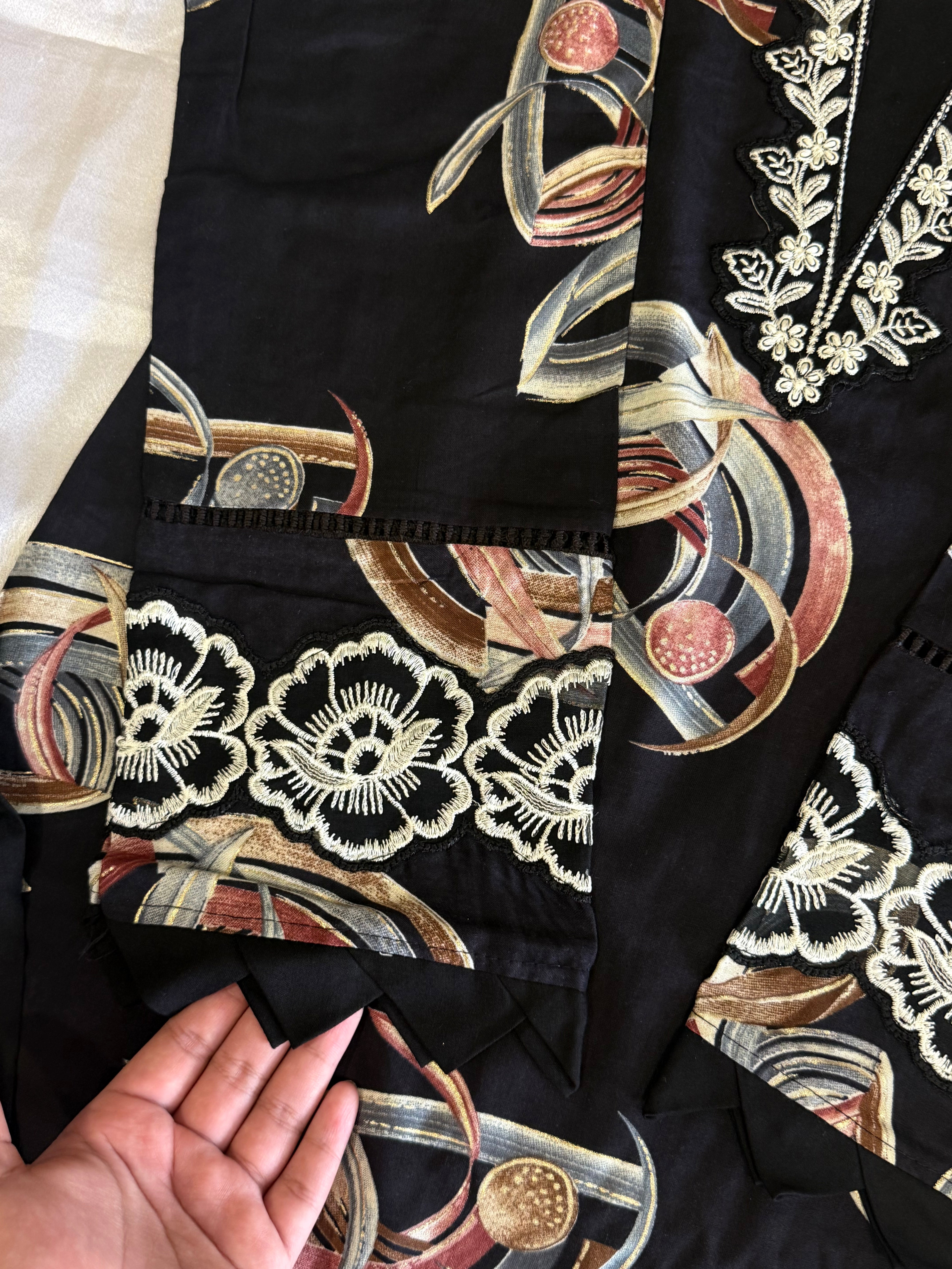 PURE LAWN CUTWORK READYMADE SUIT 4