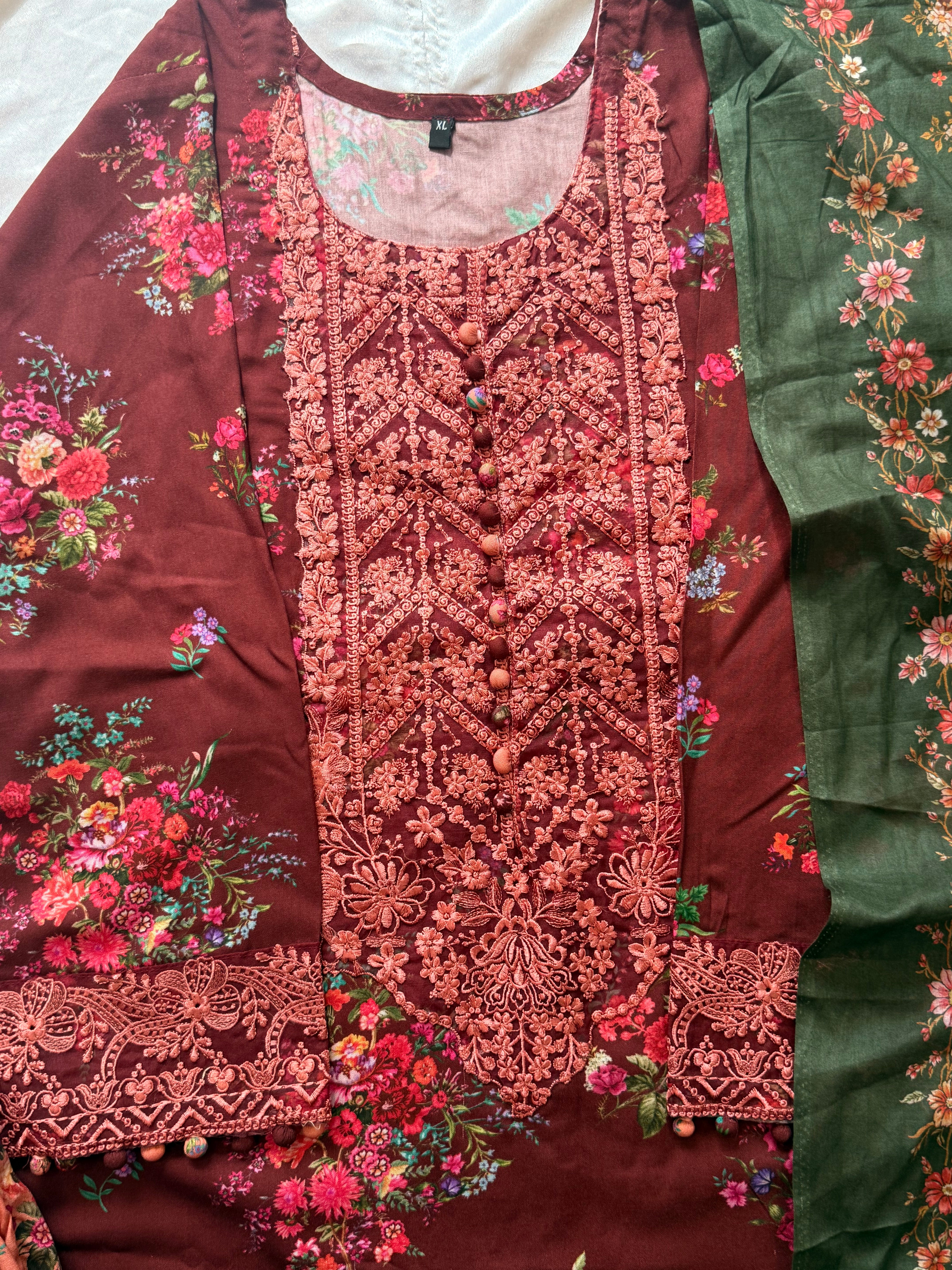BAROQUE PATCH EMBROIDERY SUIT 3