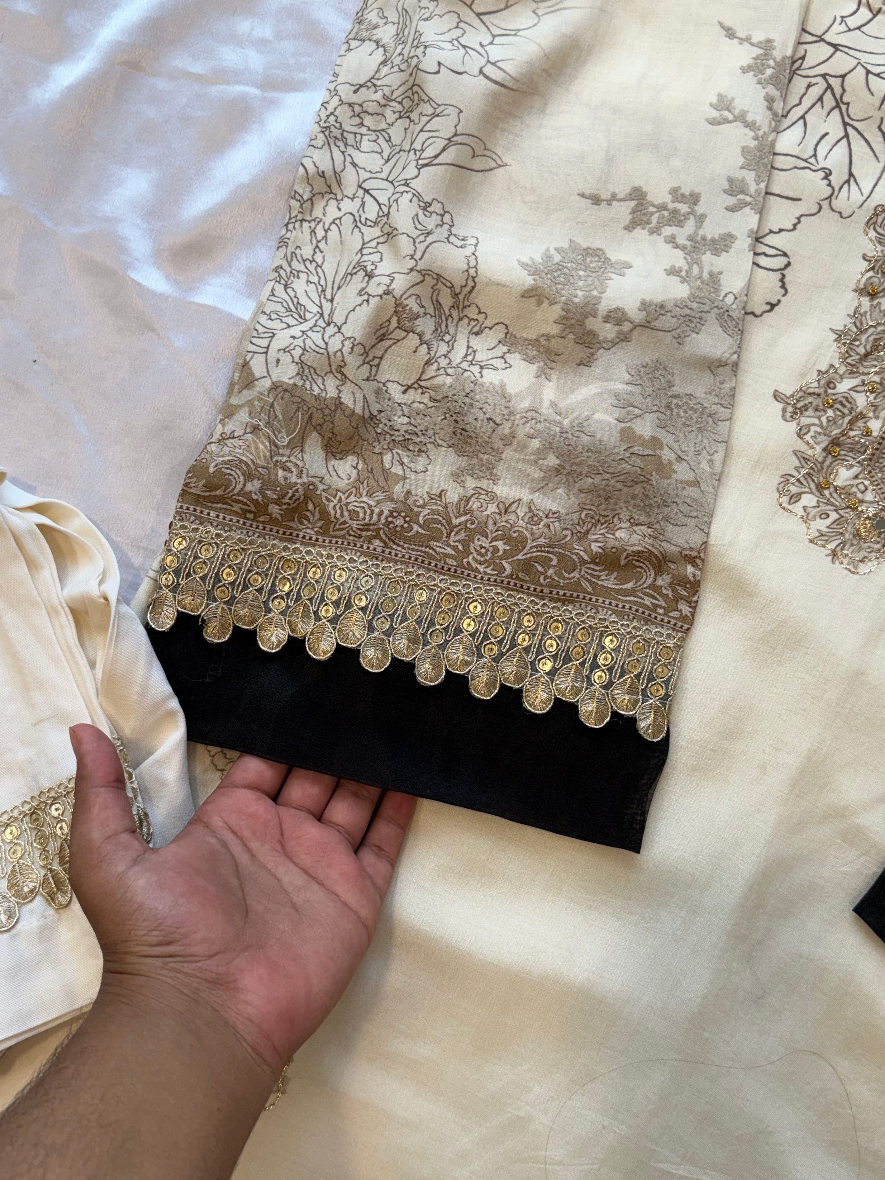 RAHI MUSLIN READYMADE SUIT 13