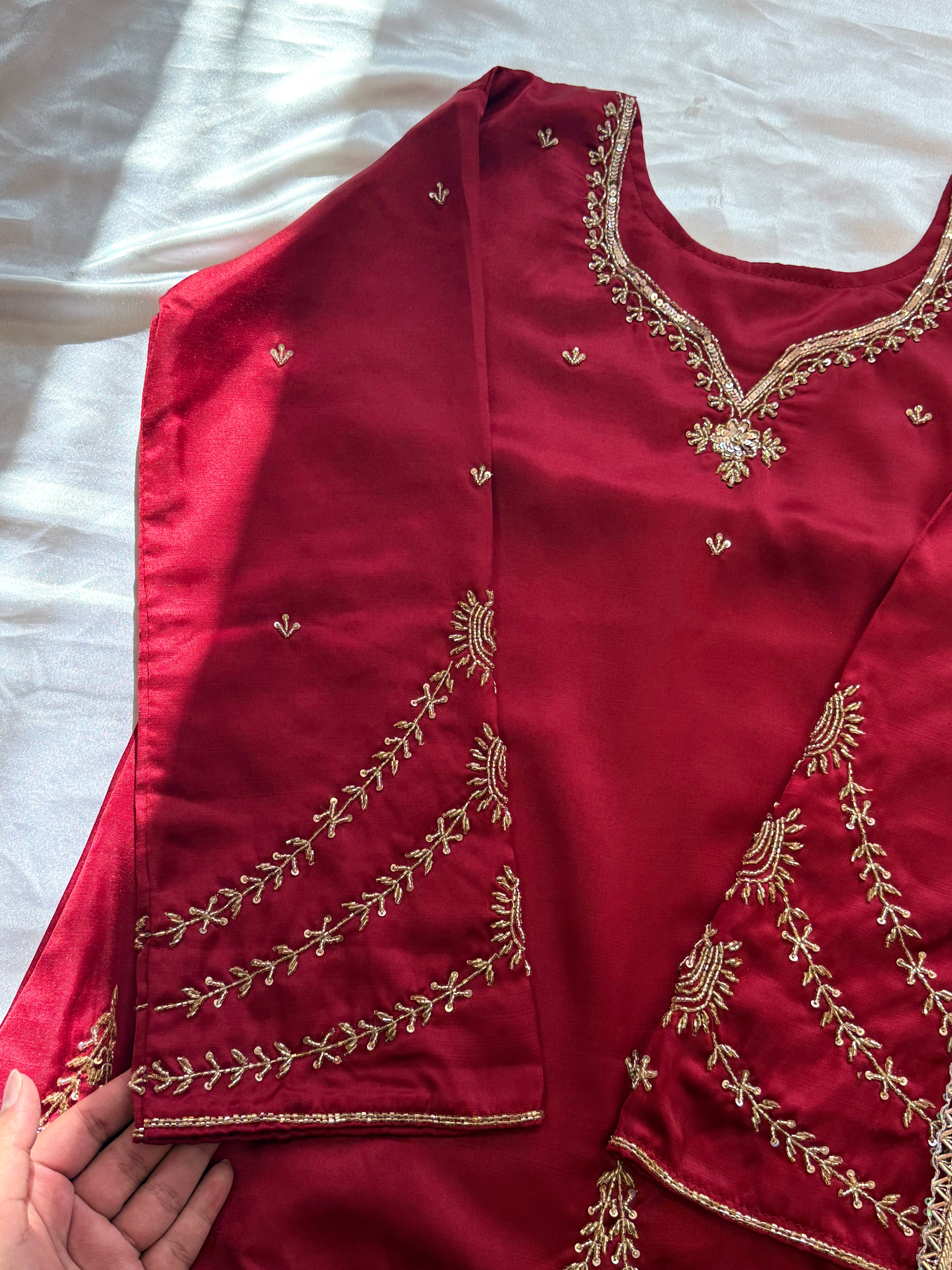MAROON FARSHI HANDWORK SUIT