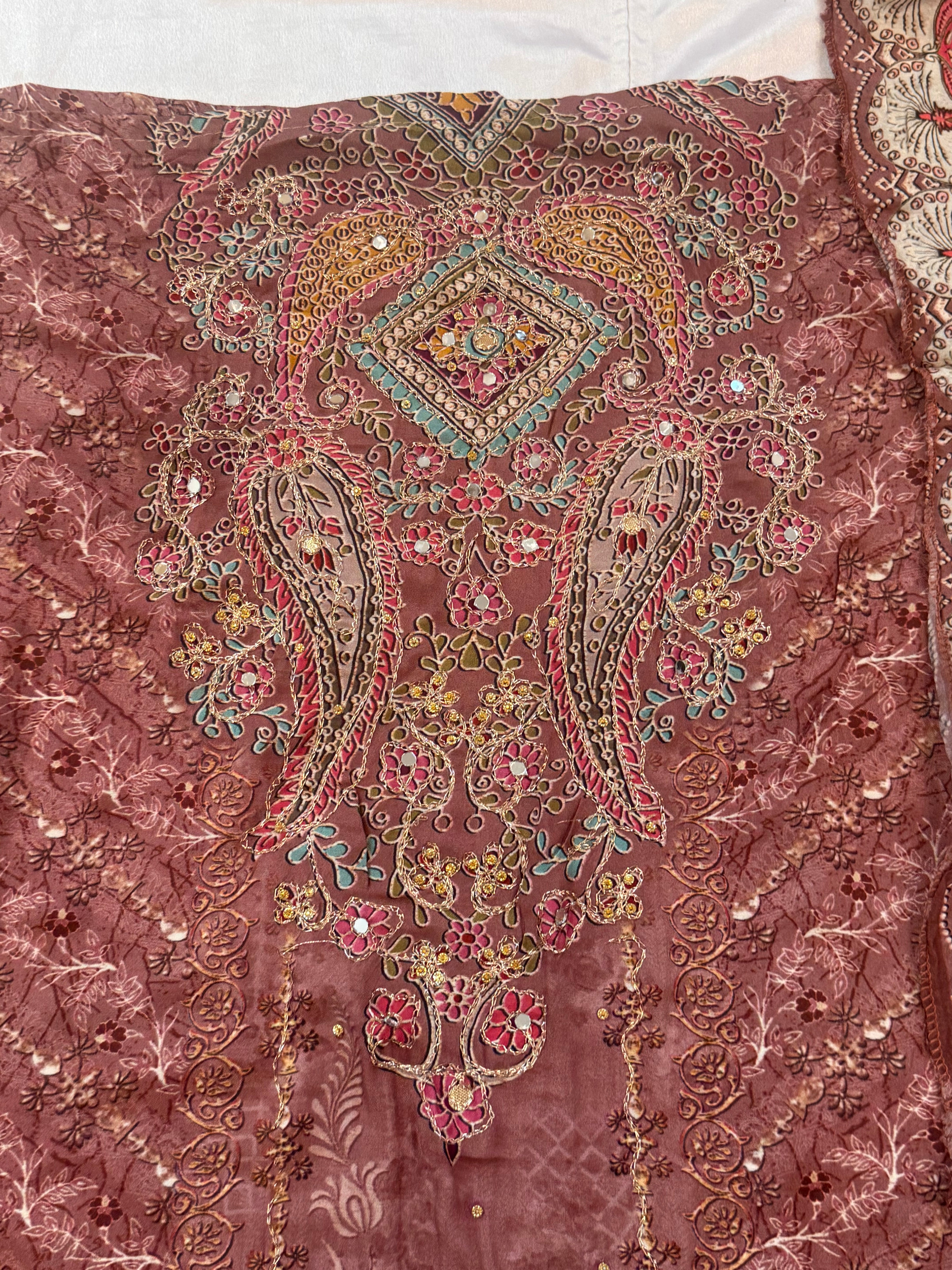 MUSLIN UNSTITCHED EMBROIDERY SUIT 2