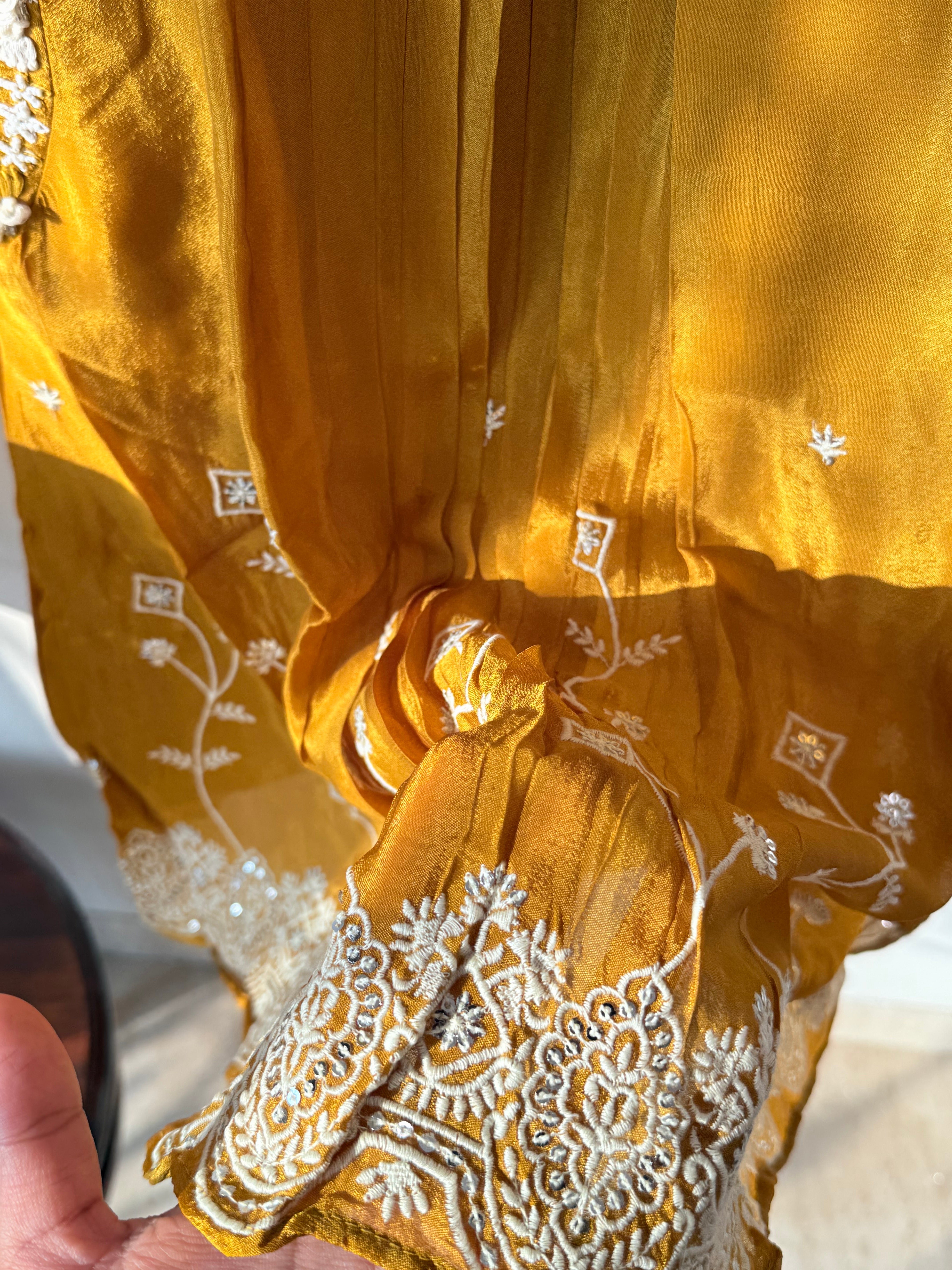 PARO CREPE HANDWORK FROCK 6 Q