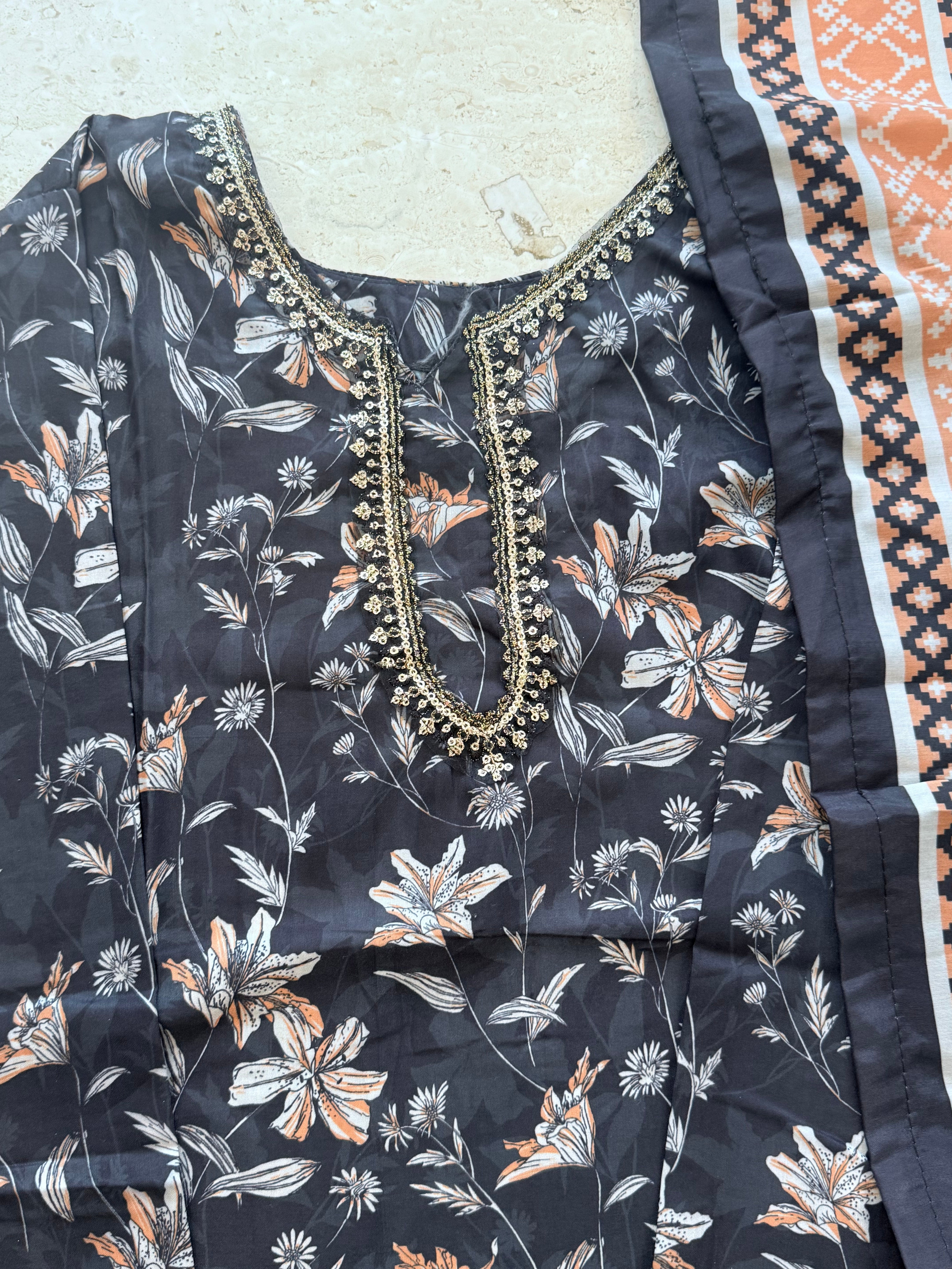 HANIA CREPE FARSHI SHALWAR SUIT 3 Q