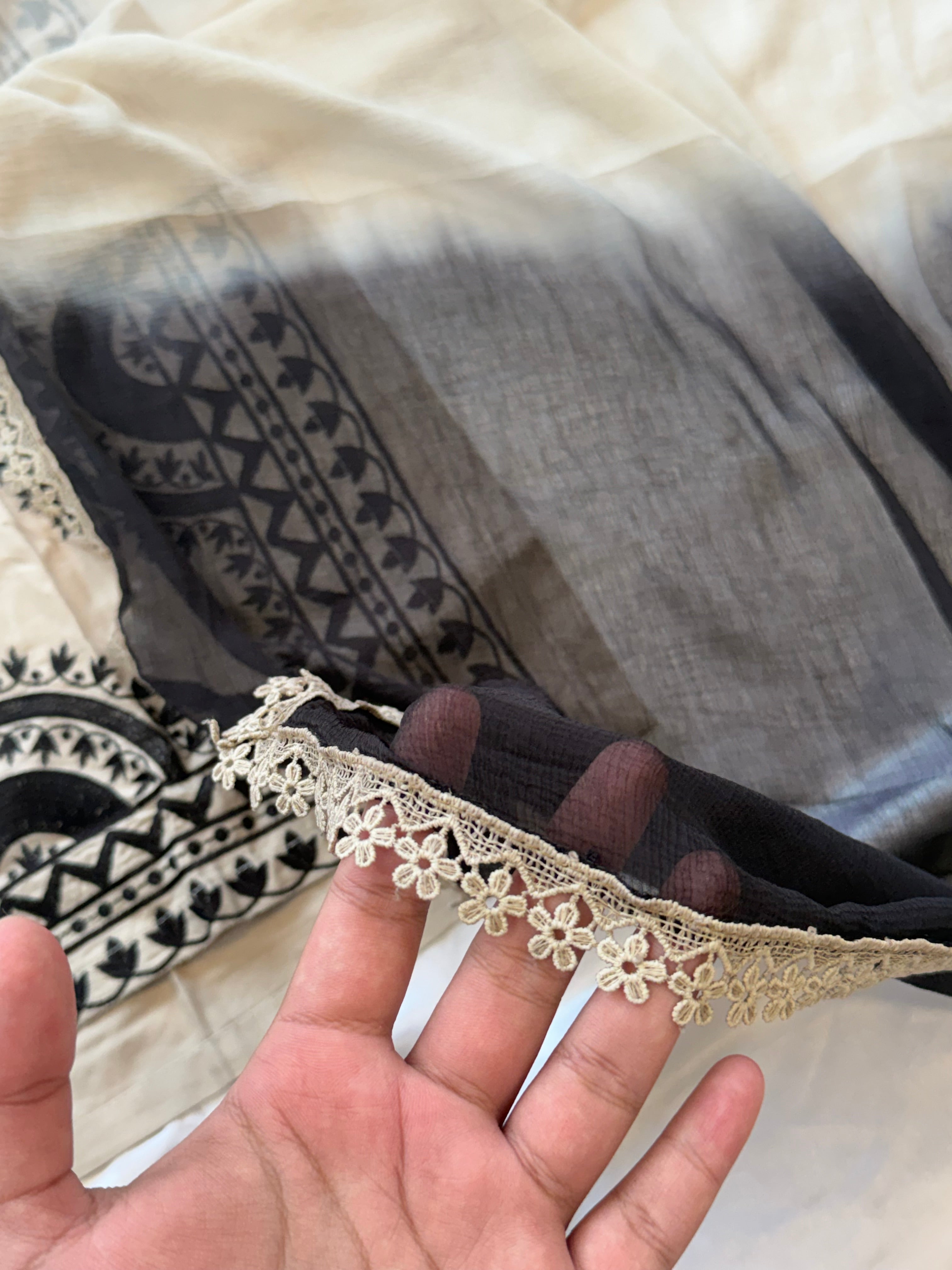 IMROZA LAWN EMBROIDERY SUIT 5