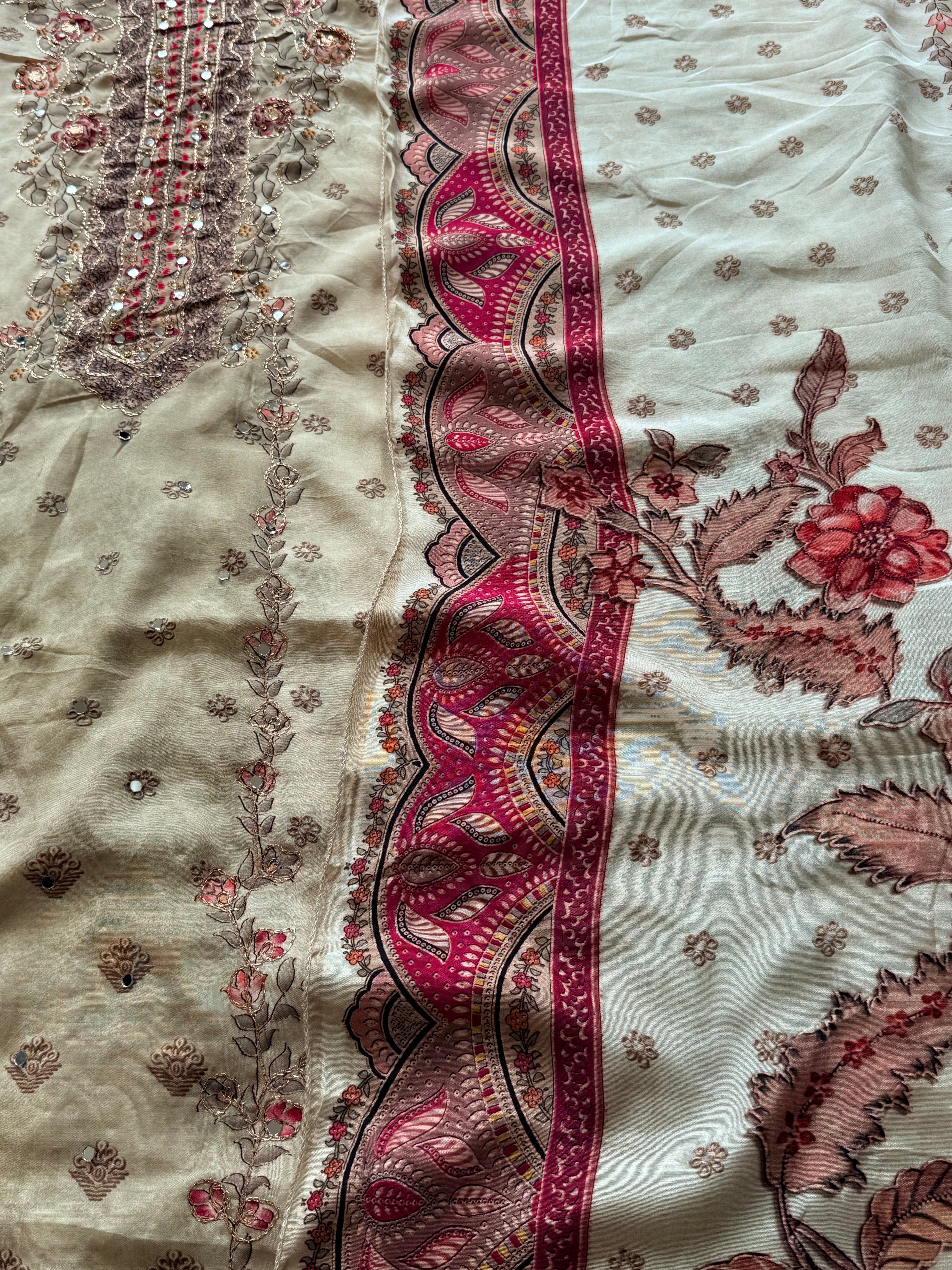 MUSLIN EMBROIDERY SUIT