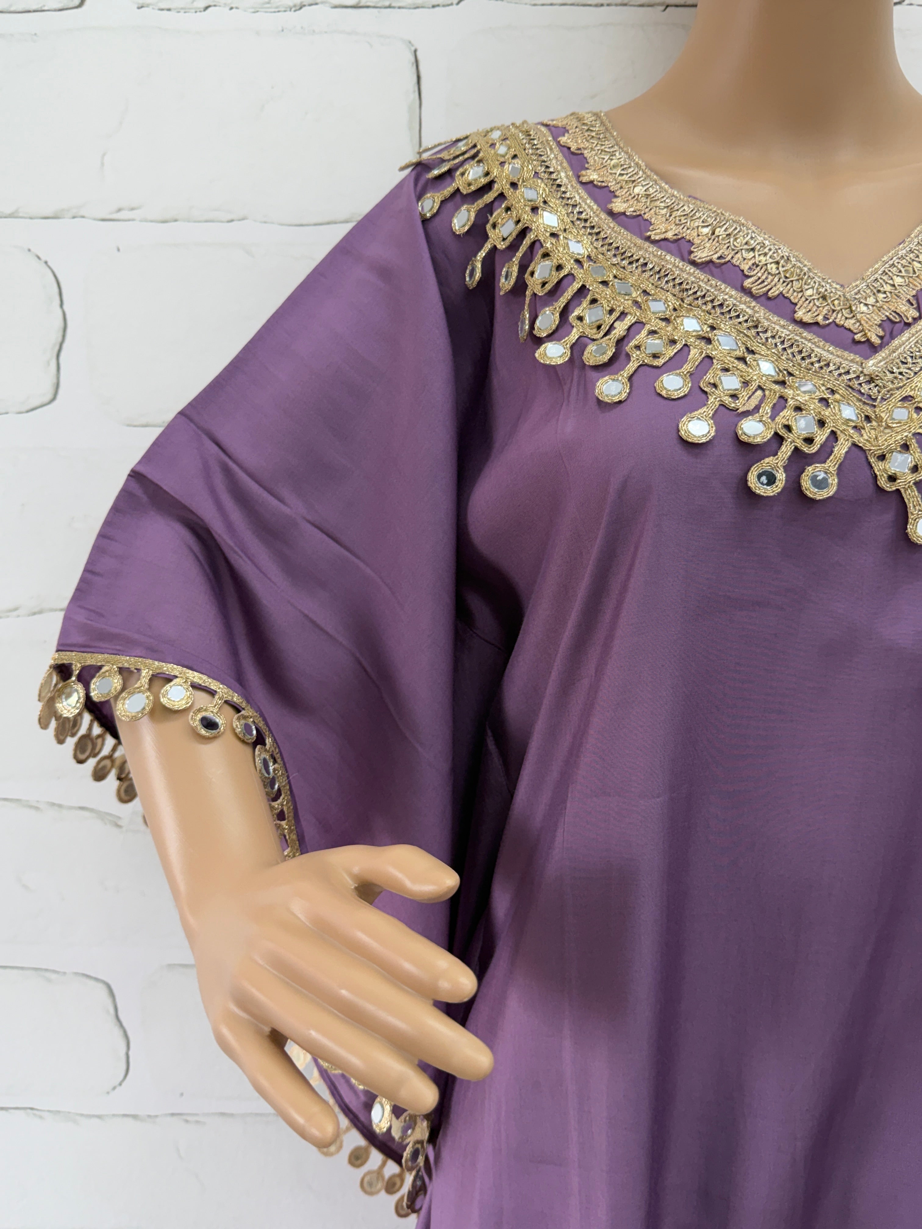 MIRROR LACE KAFTAN SUIT 1
