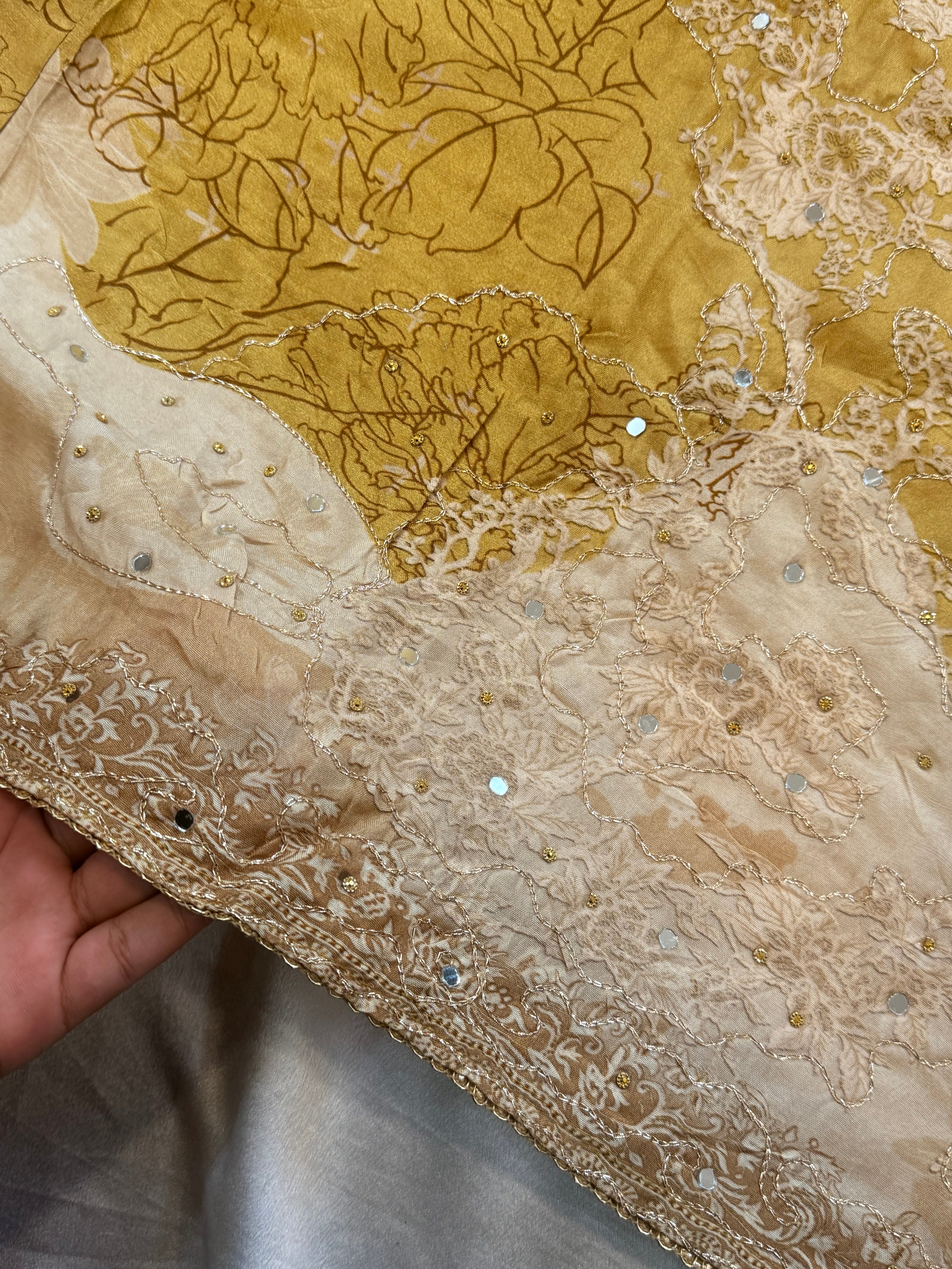 MUSLIN UNSTITCHED EMBROIDERY SUIT 1