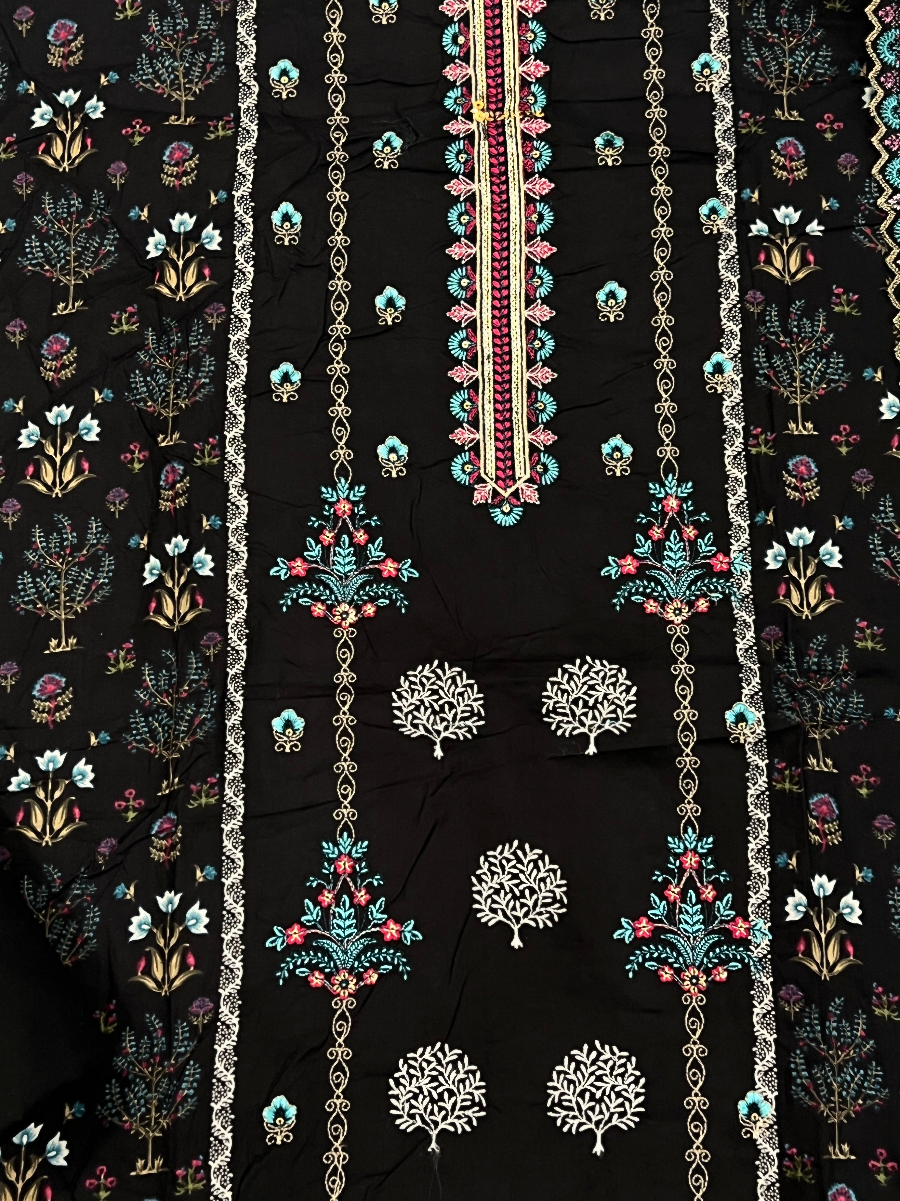 SABA BINSAEED LAWN EMBROIDERY SUIT 2