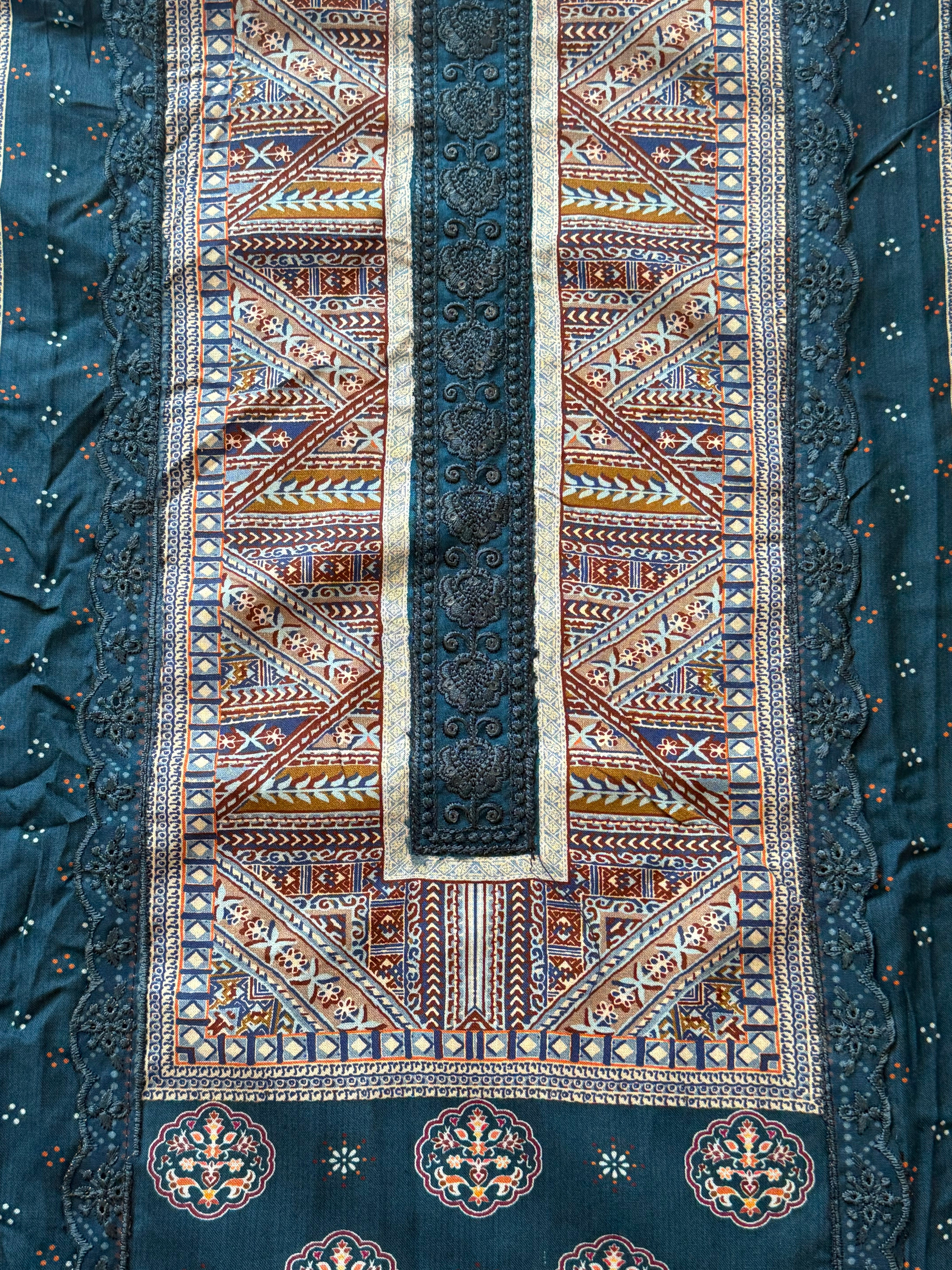 BAGH EMBROIDERY SUIT 3