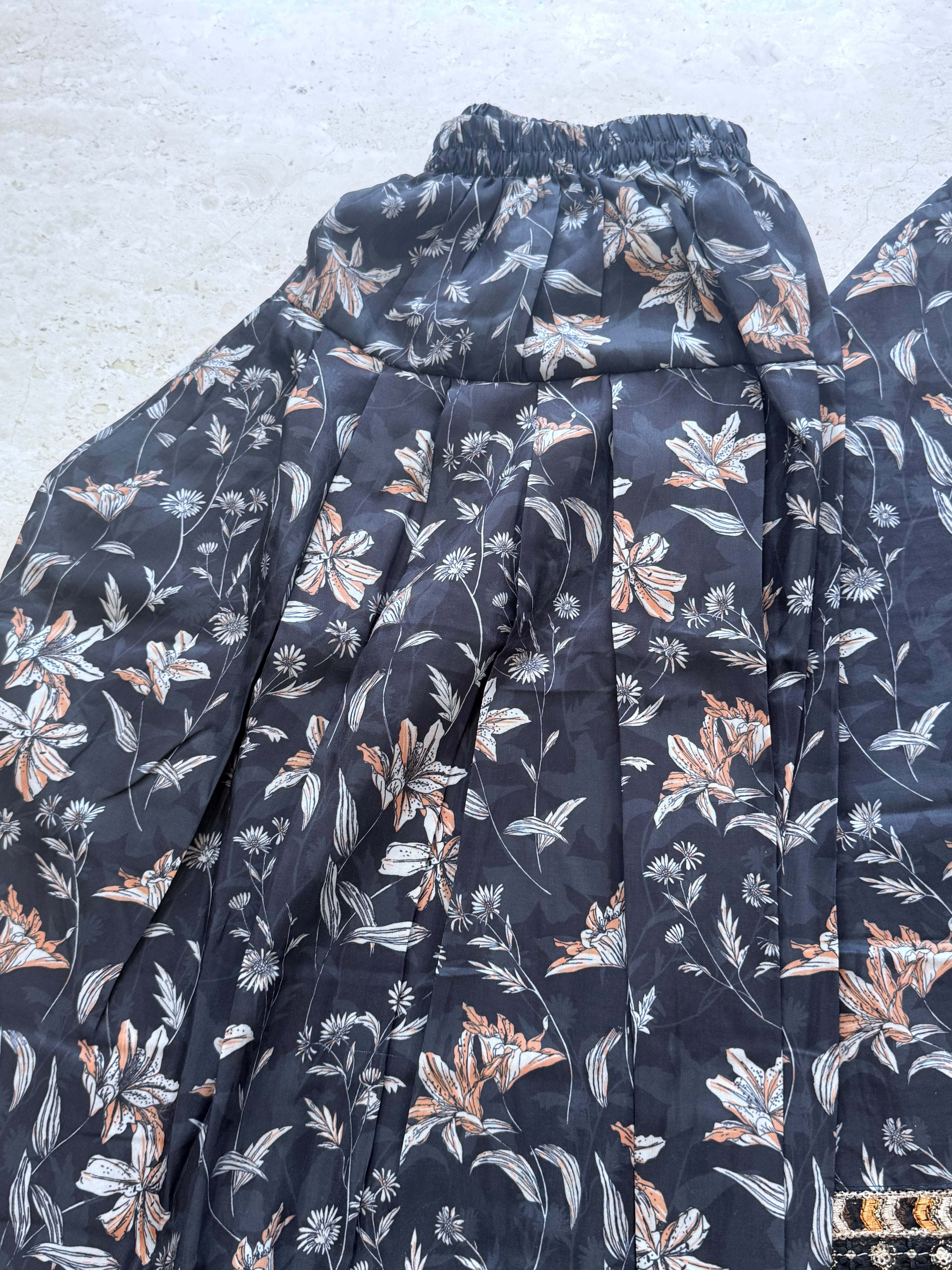 HANIA CREPE FARSHI SHALWAR SUIT 3 Q