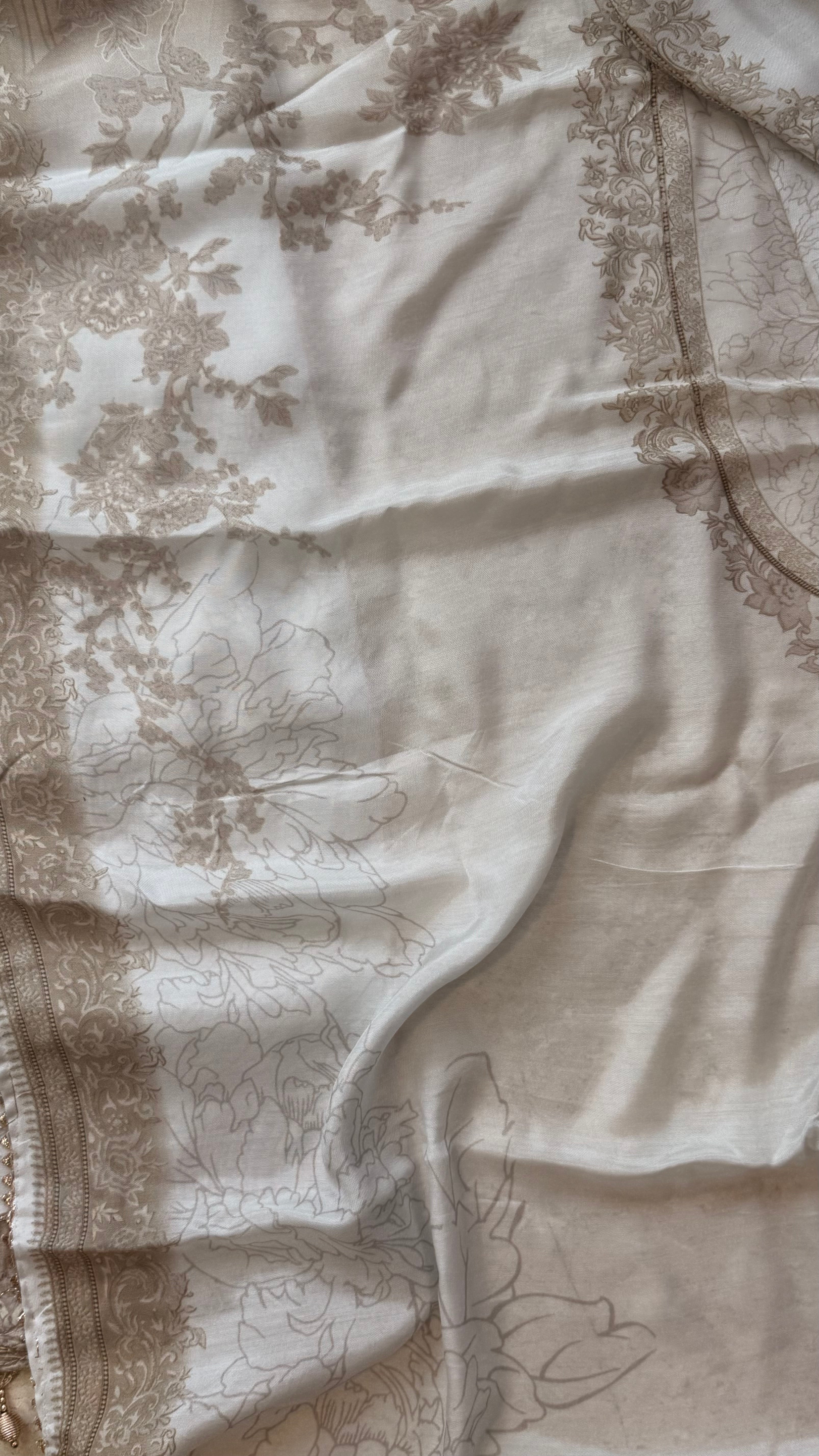 WHITE MUSLIN READYMADE SUIT 2