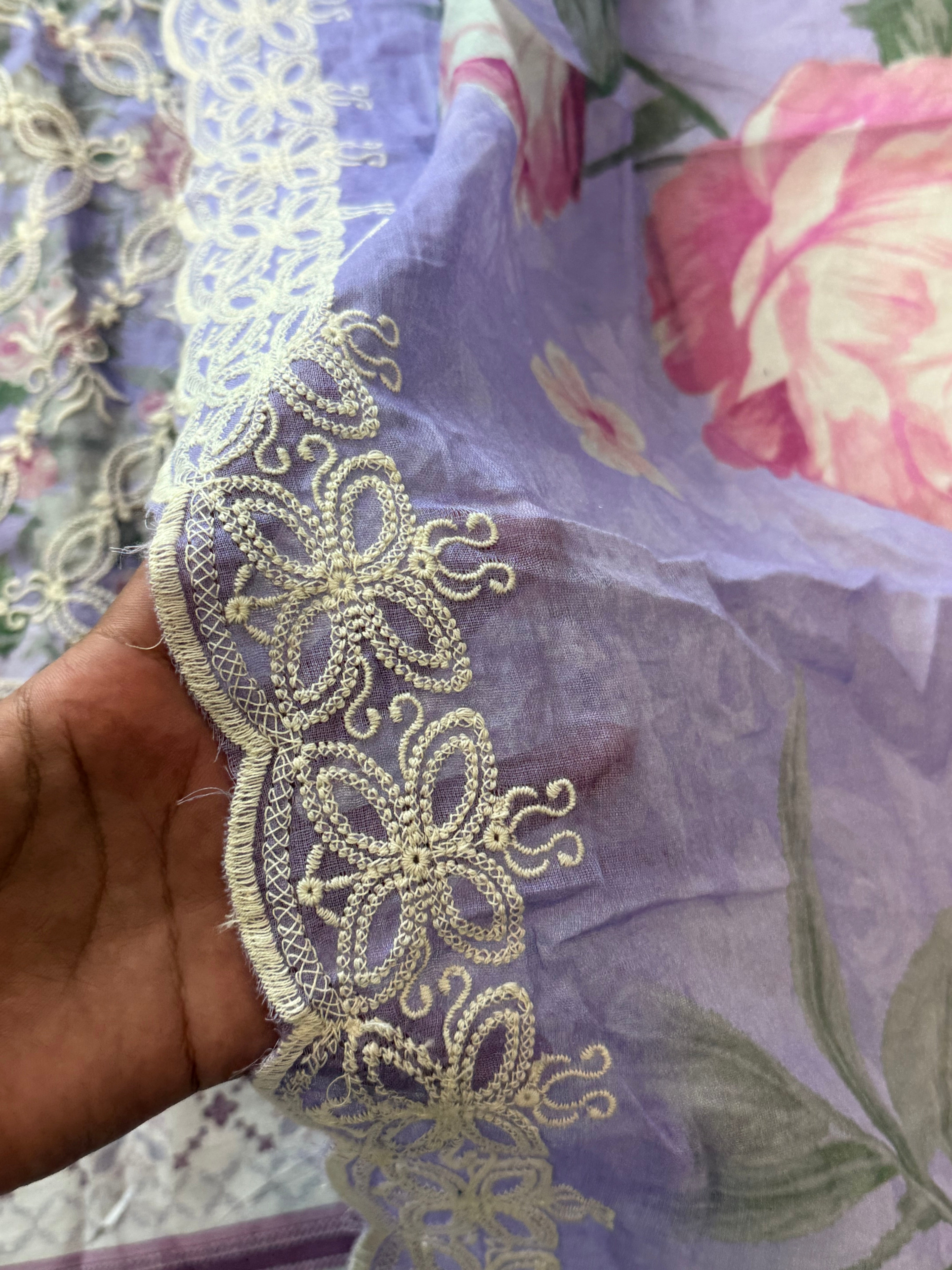 FIZA LAWN EMBROIDERY SUIT 2