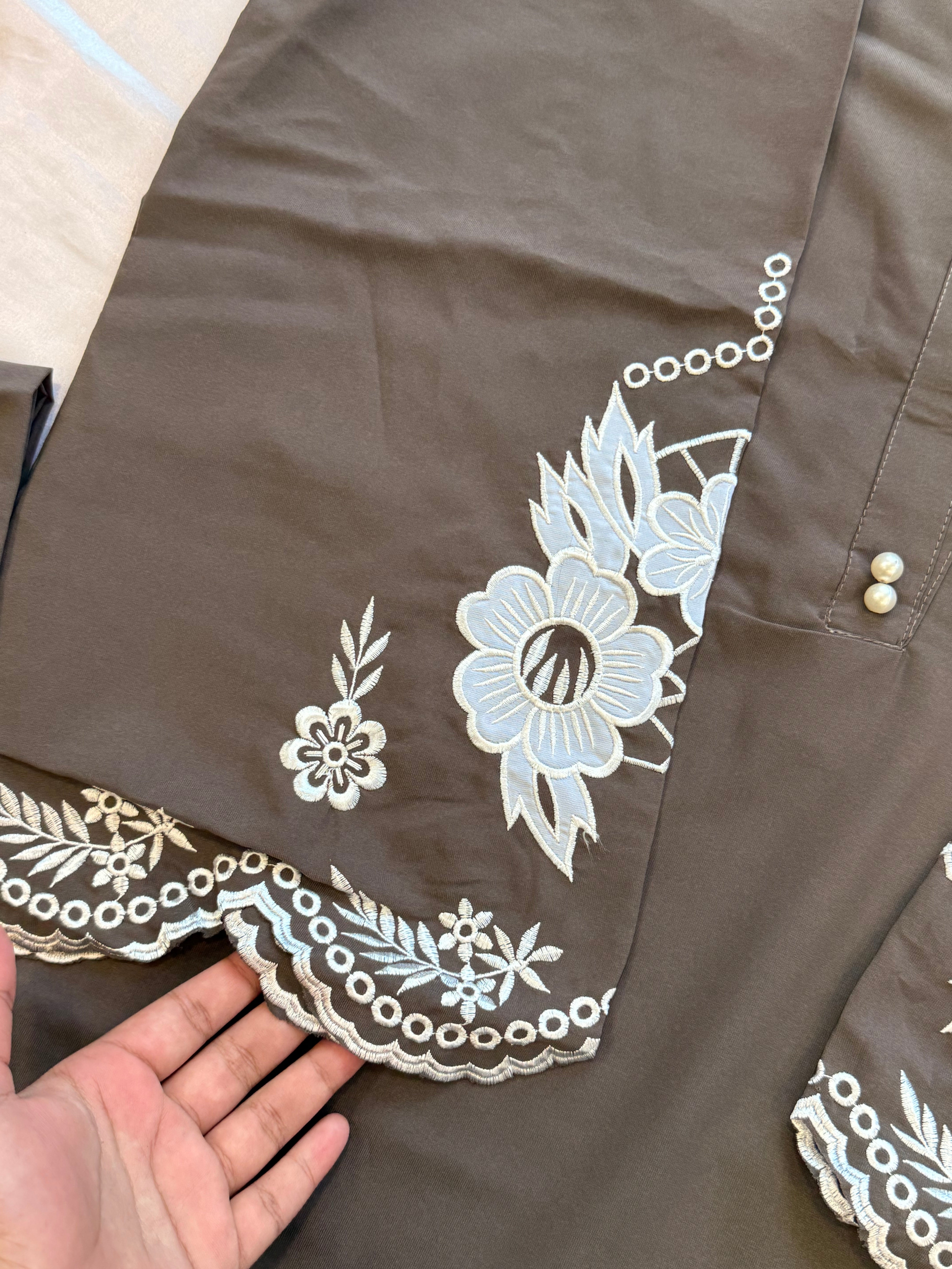 LONG KAFTAN EMBROIDERY SUIT 3