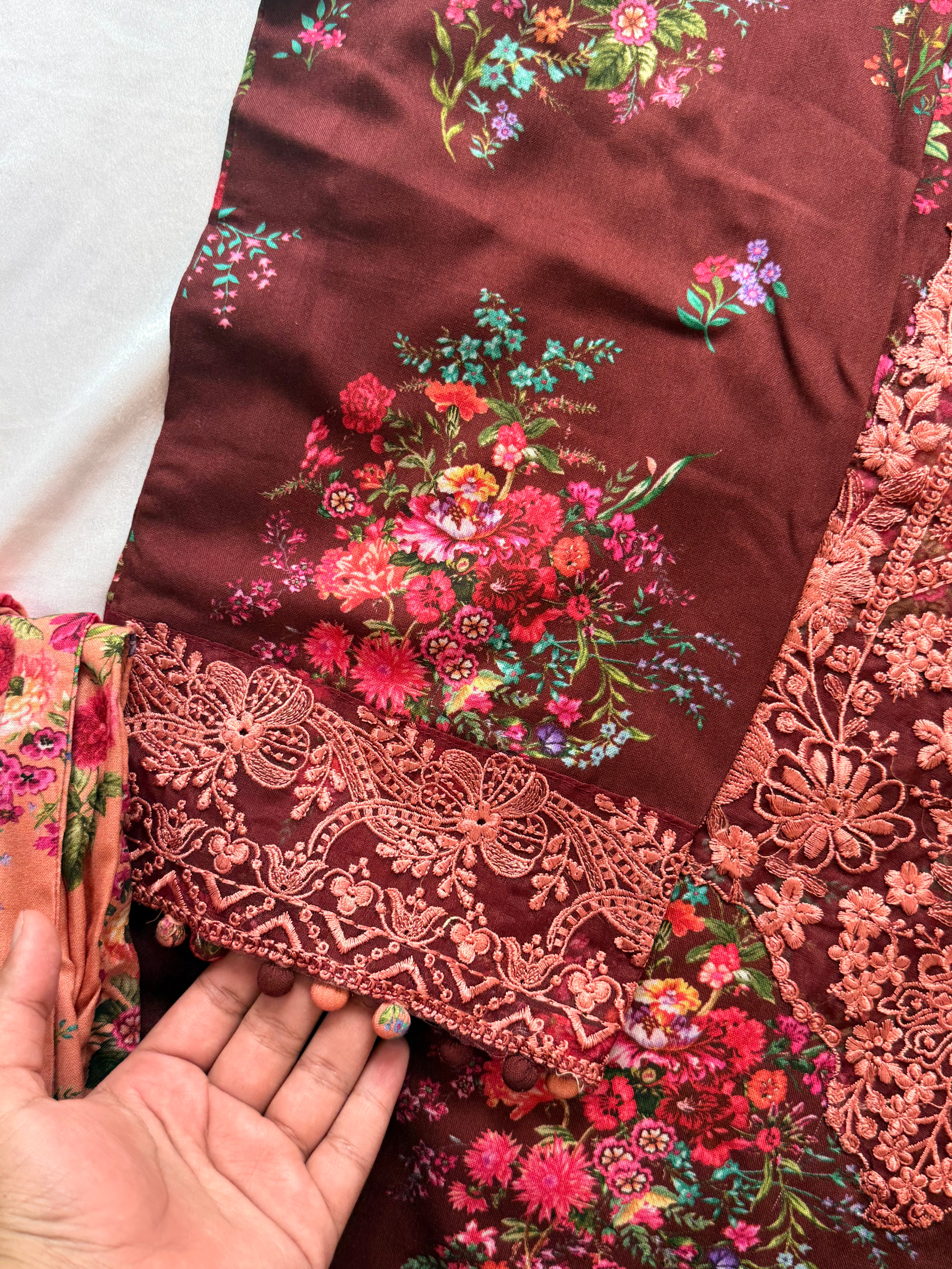 BAROQUE PATCH EMBROIDERY SUIT 3