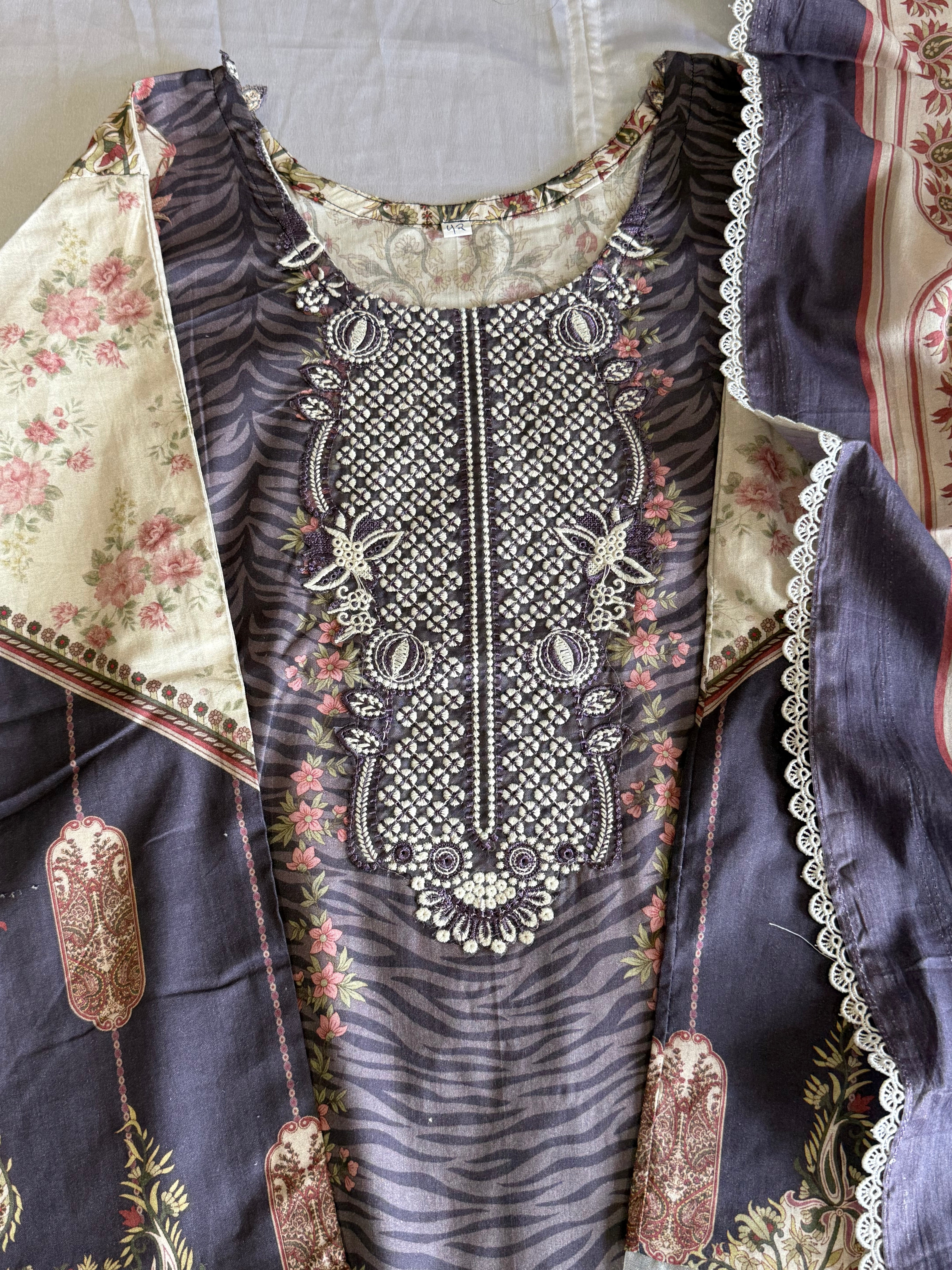 KHYBER LAWN READYMADE EMBROIDERED SUIT 4