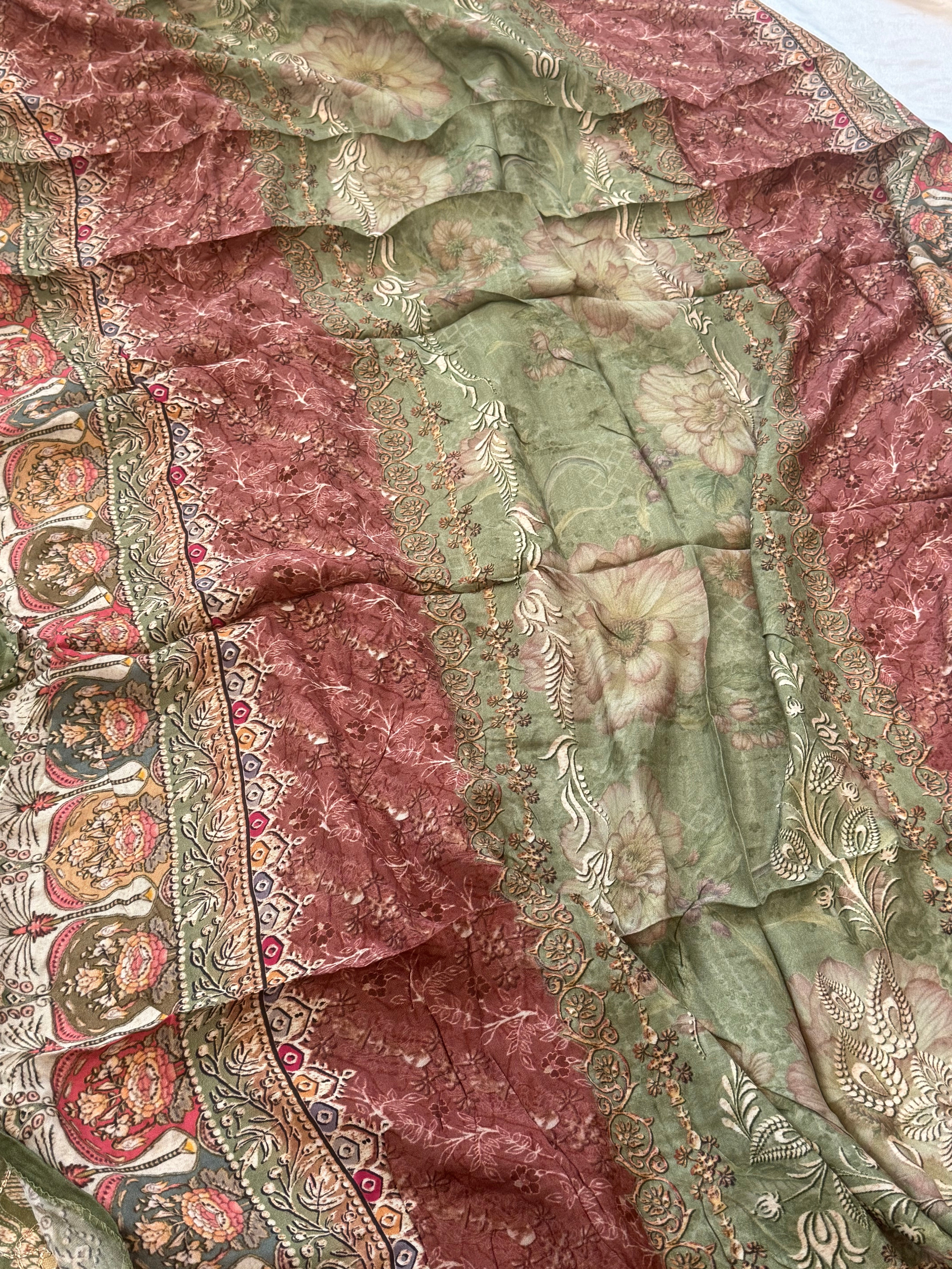 MUSLIN UNSTITCHED EMBROIDERY SUIT 3