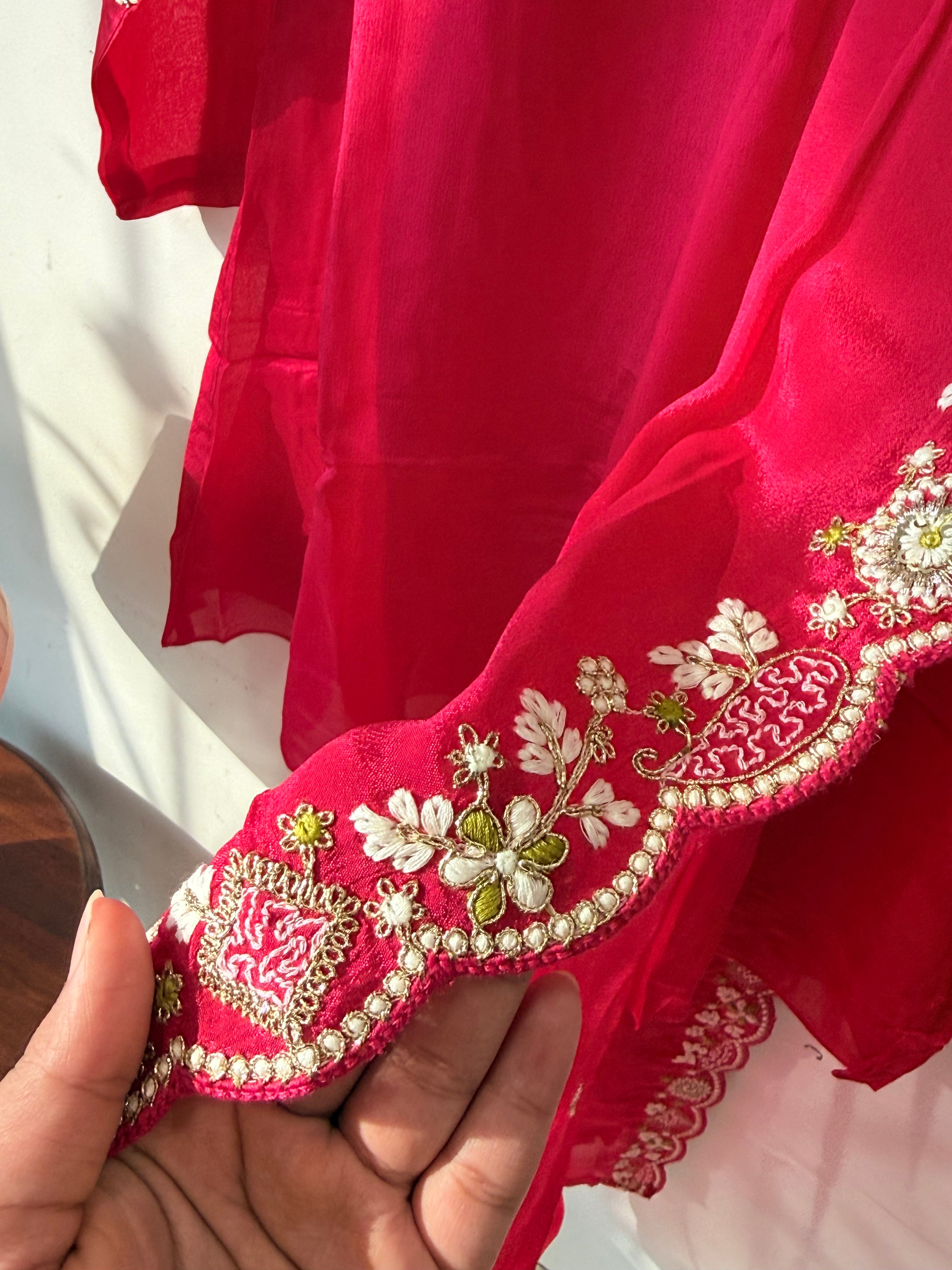 PARO CHINNON HANDWORK FROCK 5  Q