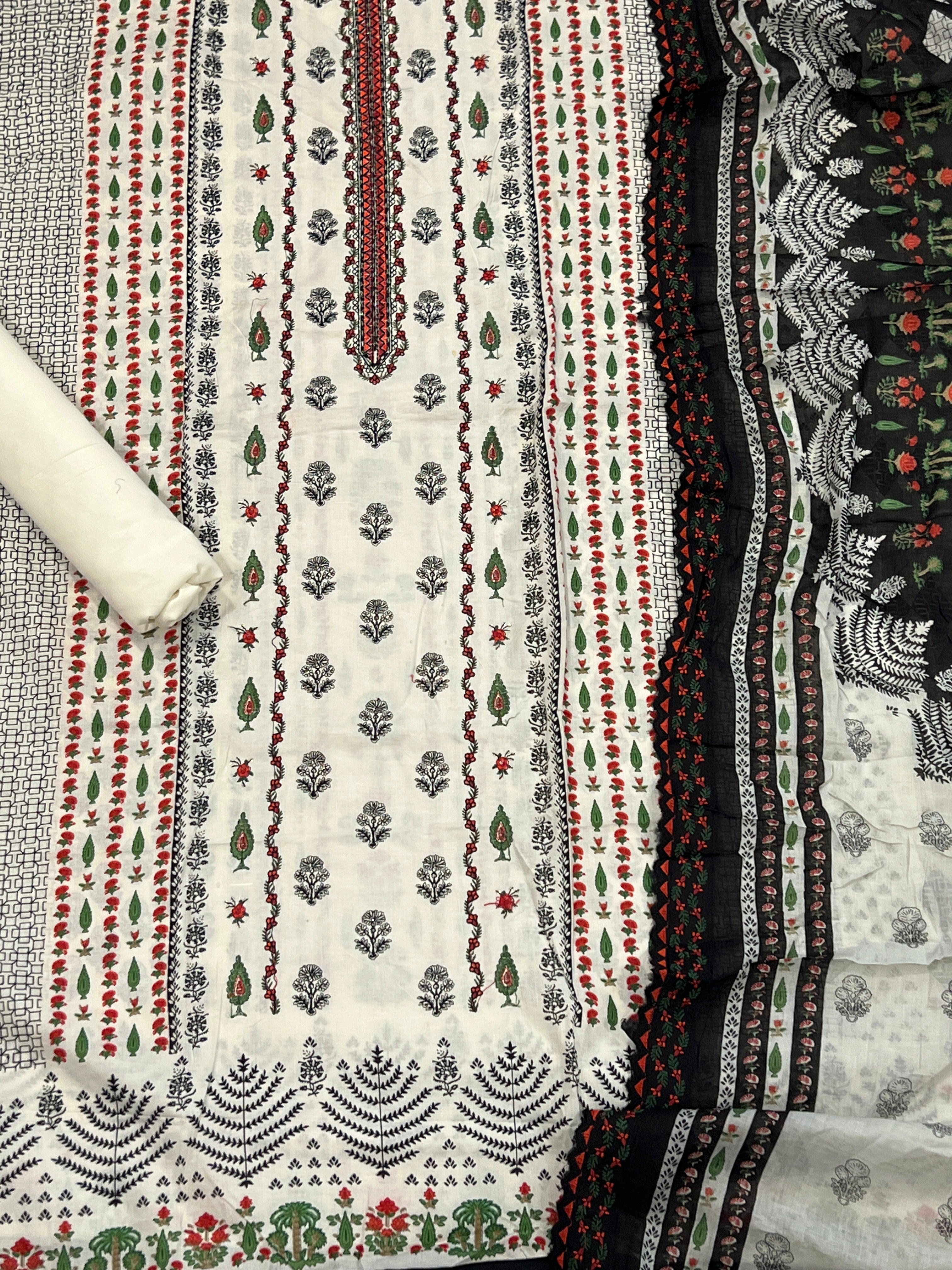 SABA BINSAEED LAWN EMBROIDERY SUIT 1