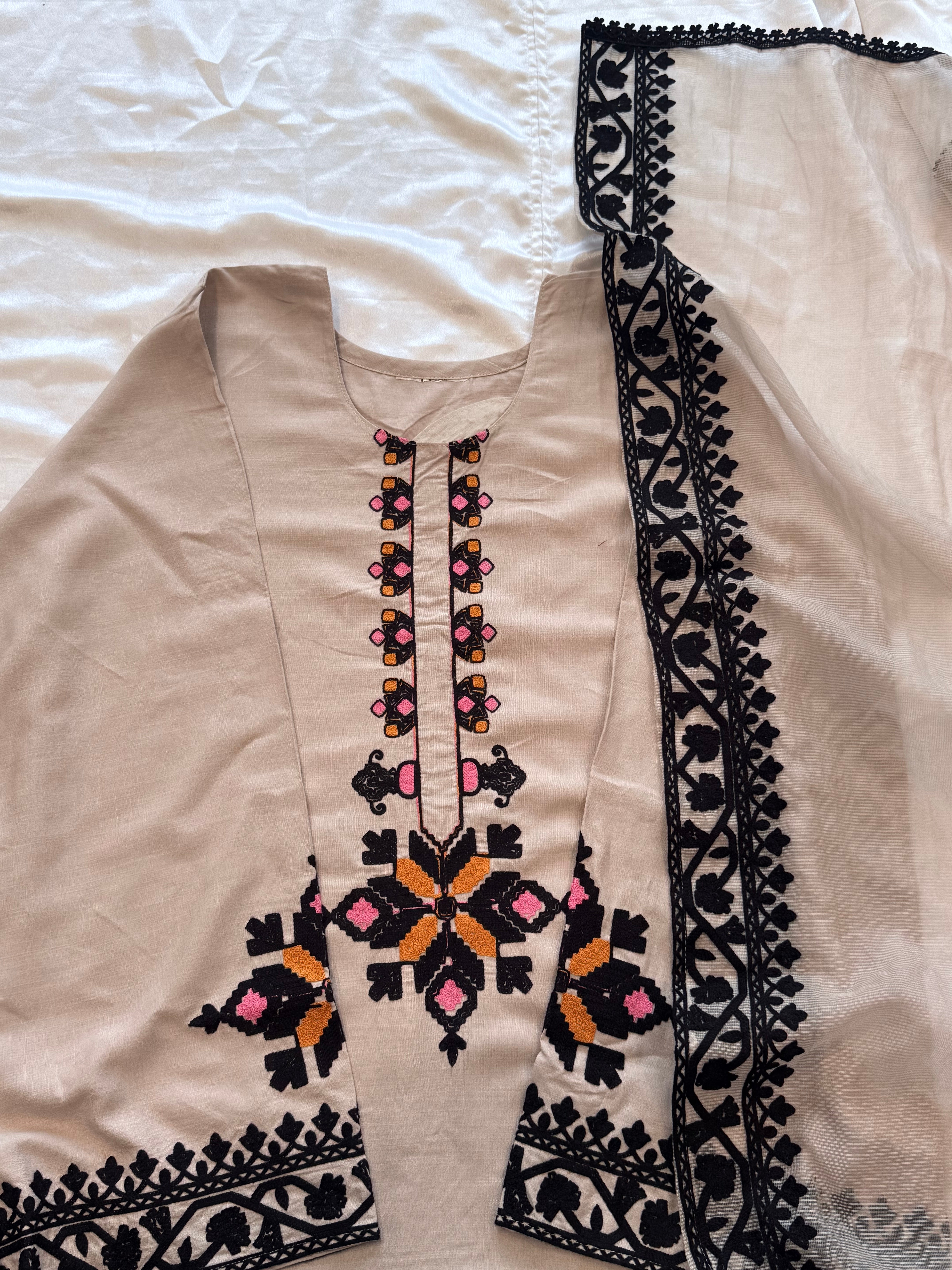IMROZA LAWN EMBROIDERY SUIT