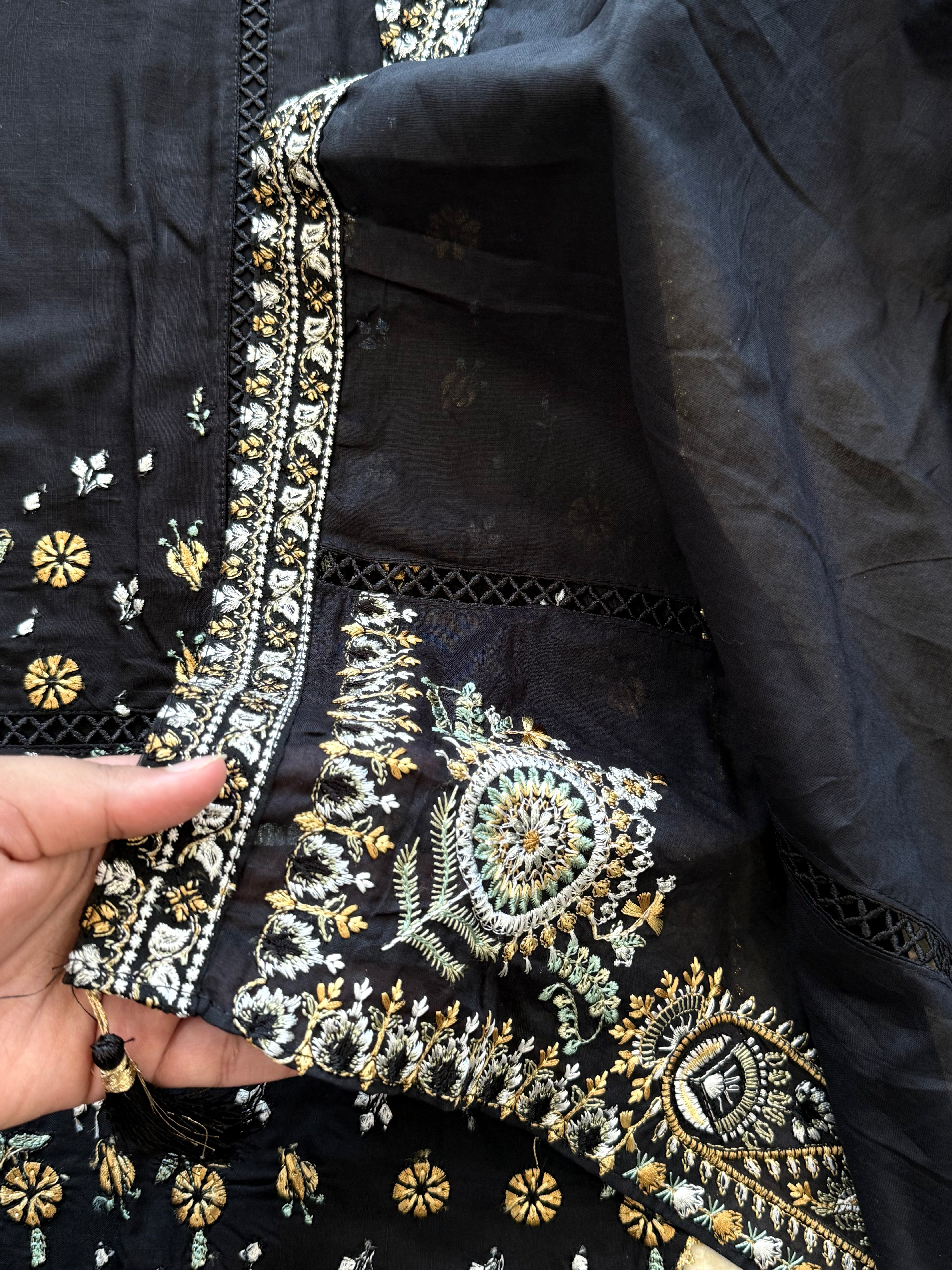 JUGNU LAWN EMBROIDERY SUIT