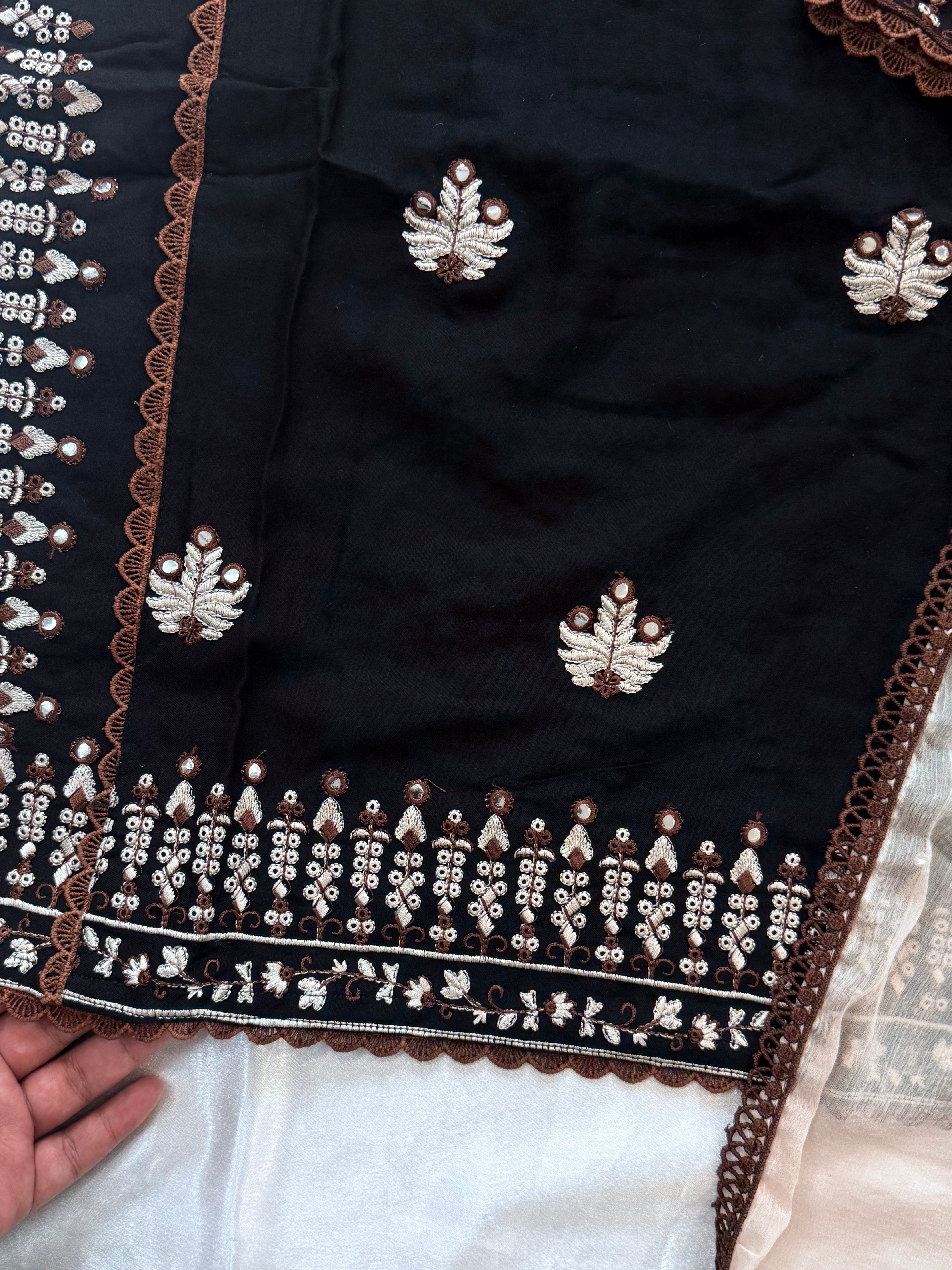 IMROZA LAWN EMBROIDERY SUIT 1001 Q