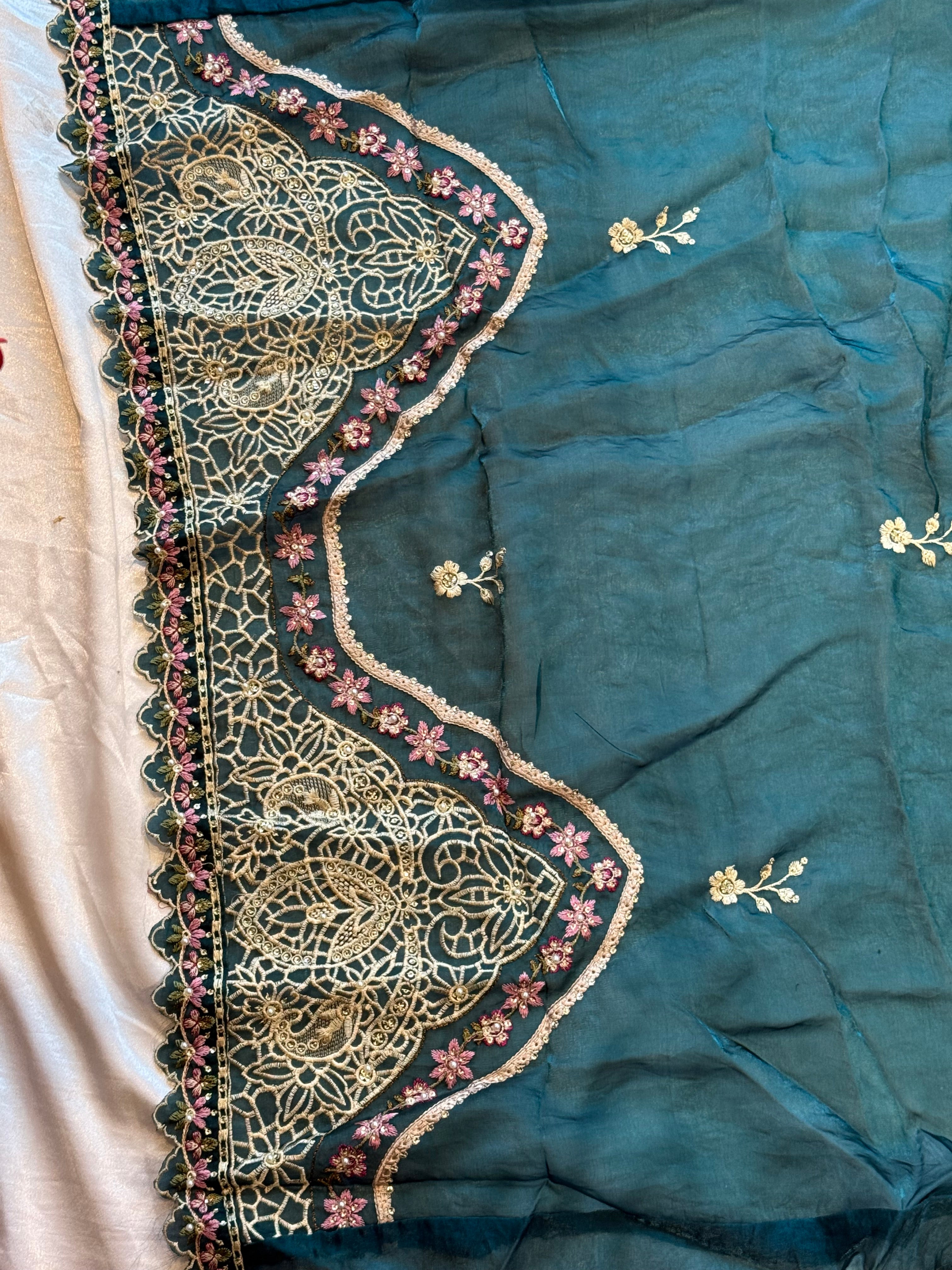 GLASS ORGANZA EMBROIDERY SUIT 5