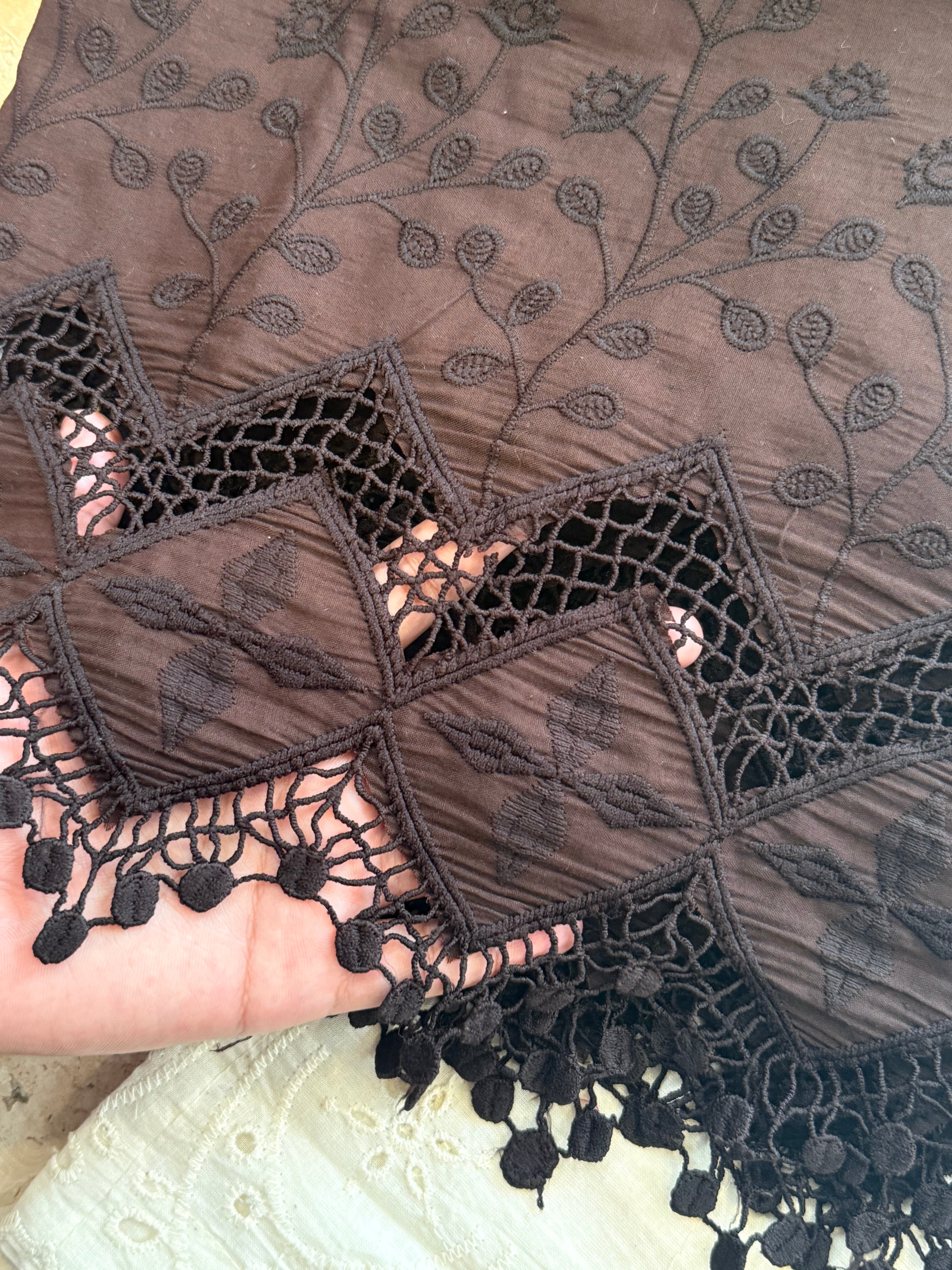 HAKOBA FARSHI SHALWAR SUIT 2