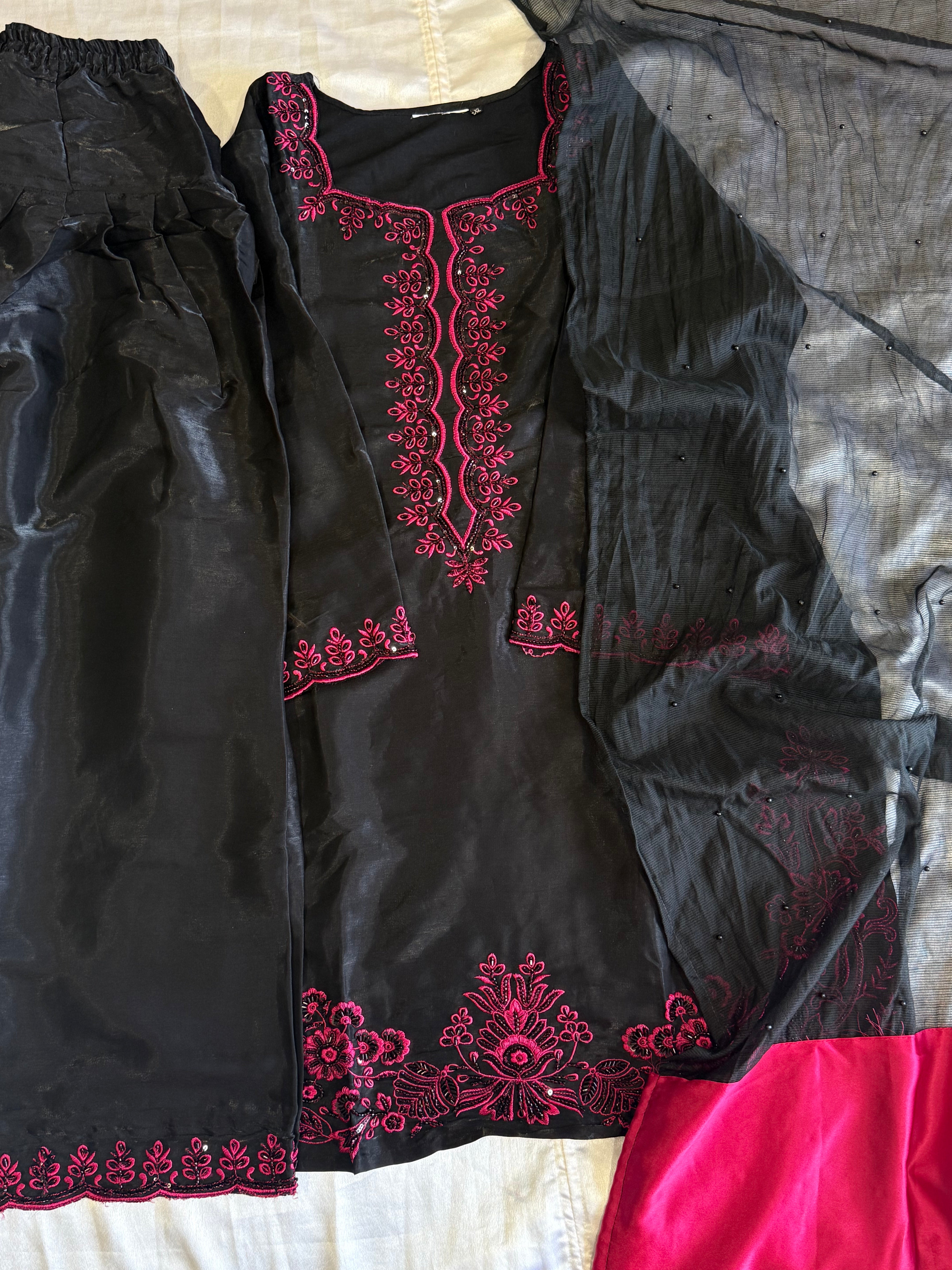 ORGANZA  FARSHI HANDWORK SUIT