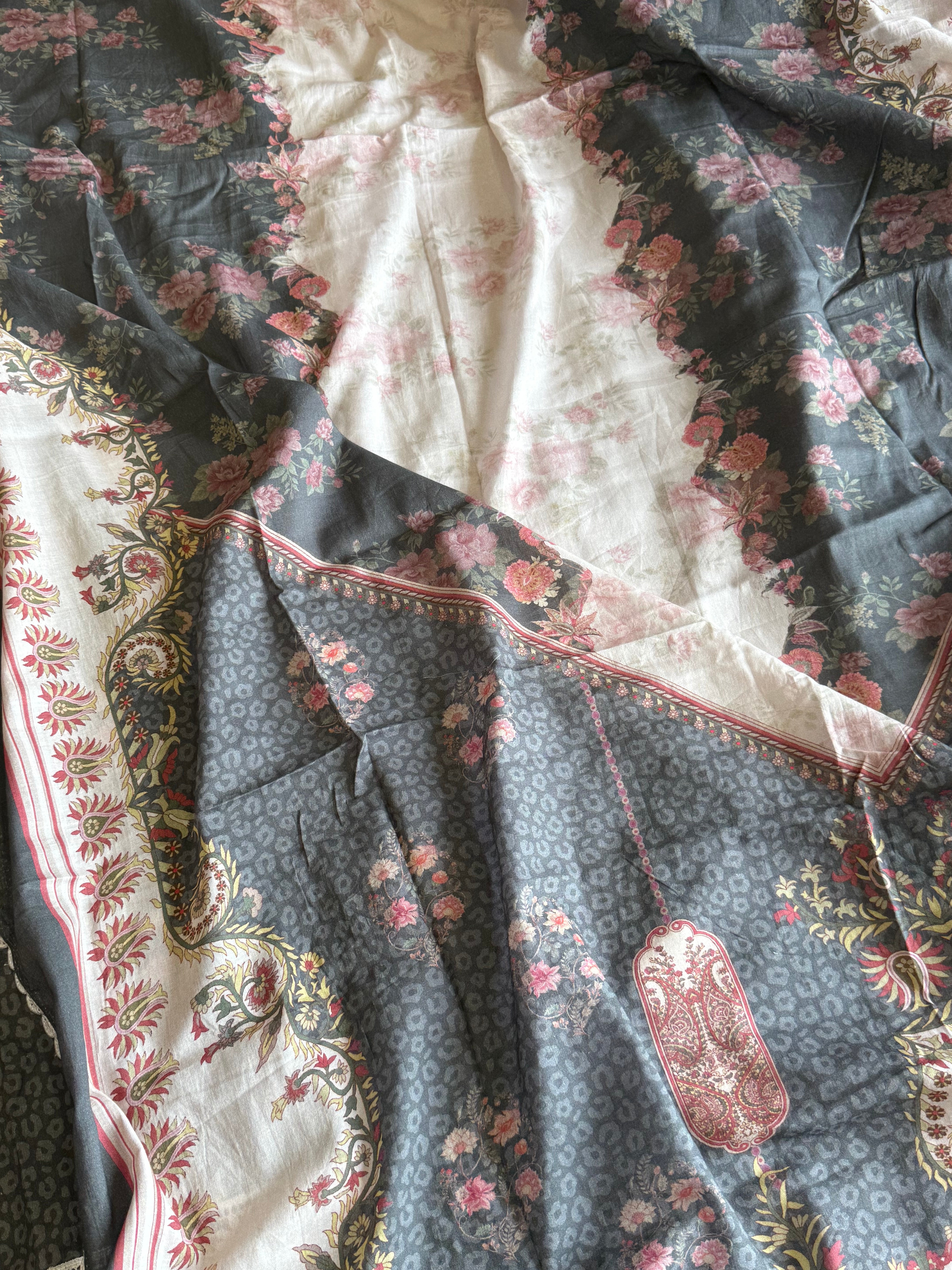 KHYBER LAWN READYMADE EMBROIDERED SUIT 3