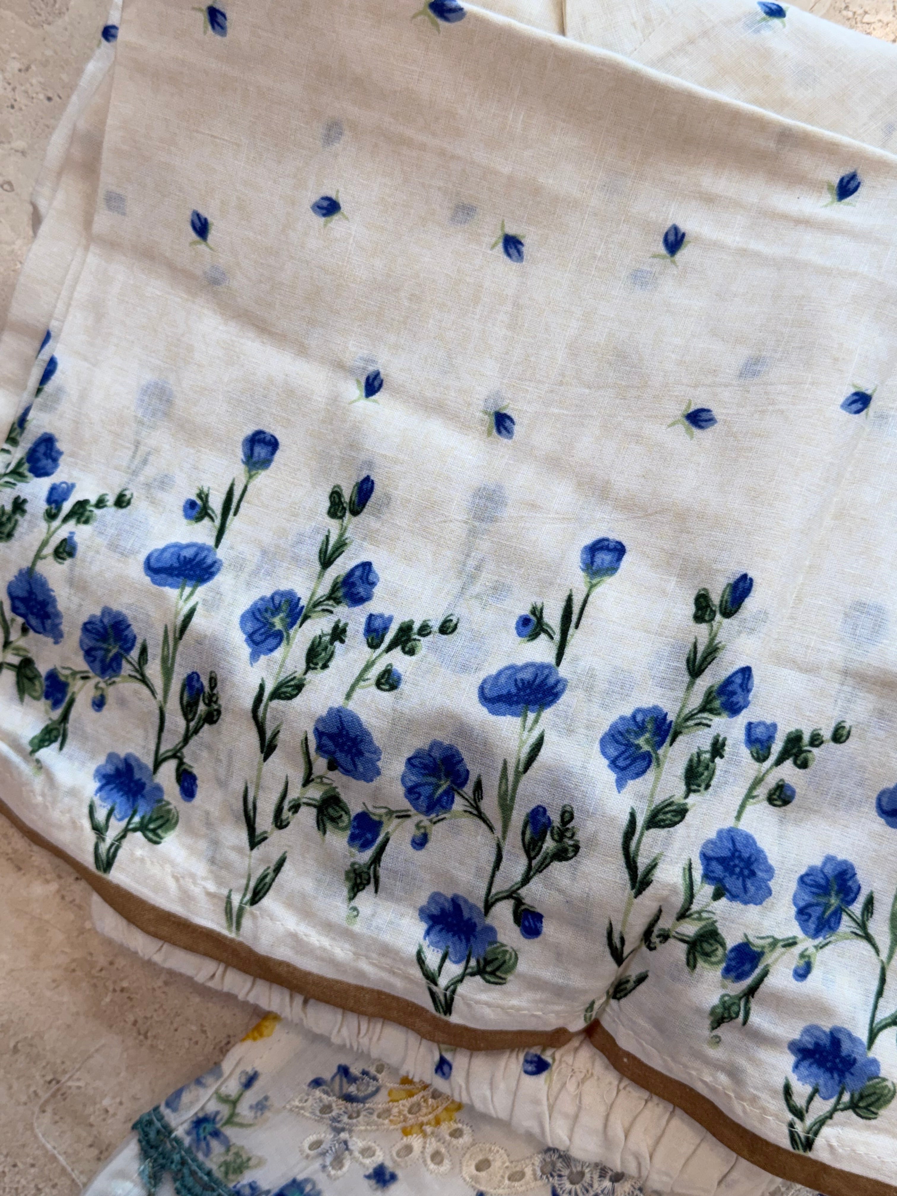 ELA READYMADE EMBROIDERED SUIT 16 q