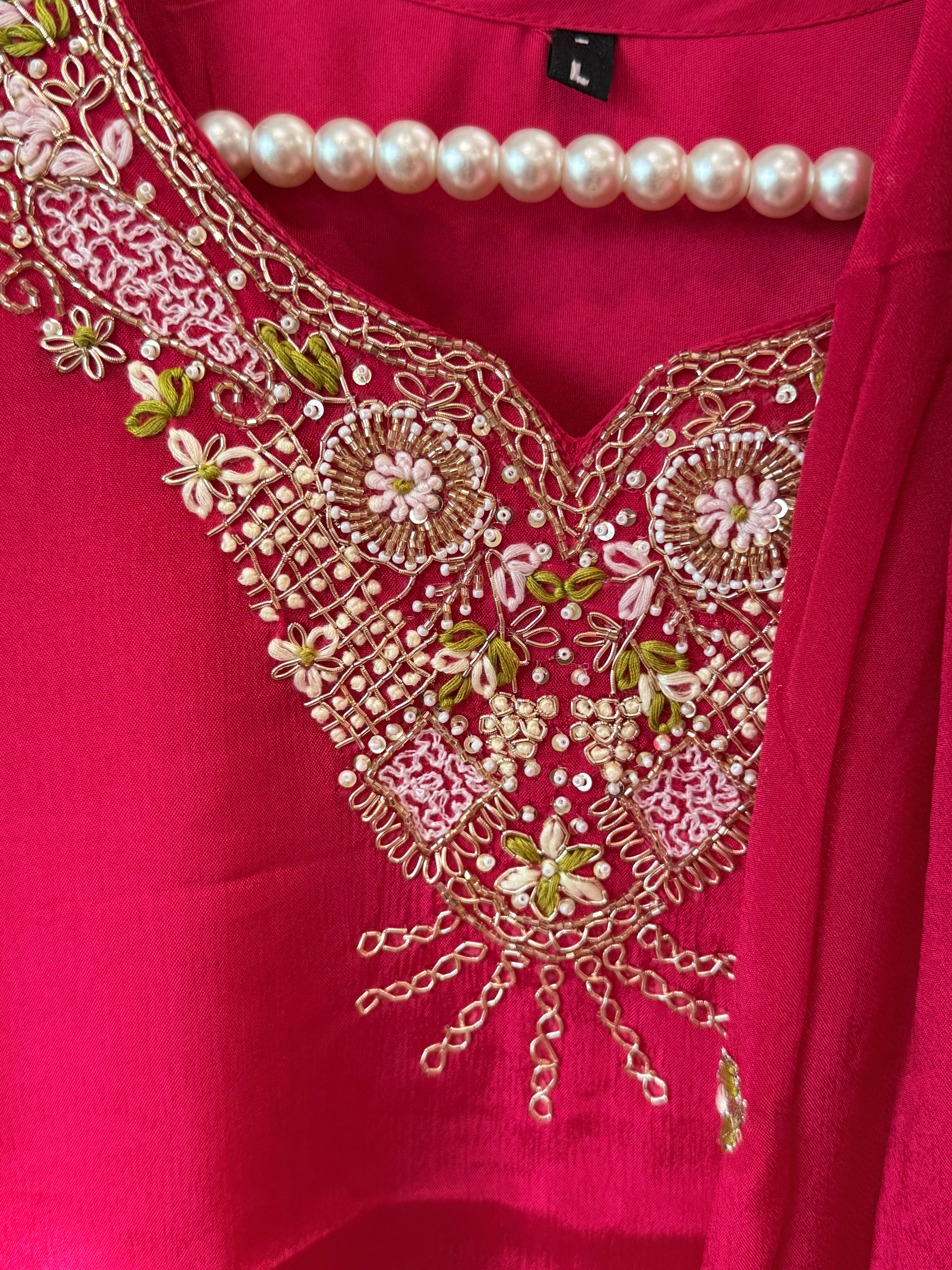 PARO CHINNON HANDWORK FROCK 5  Q