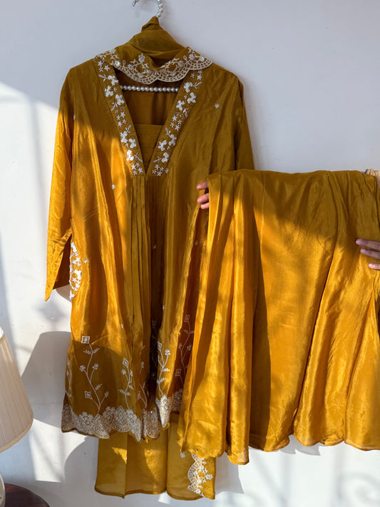 PARO CREPE HANDWORK FROCK 6 Q