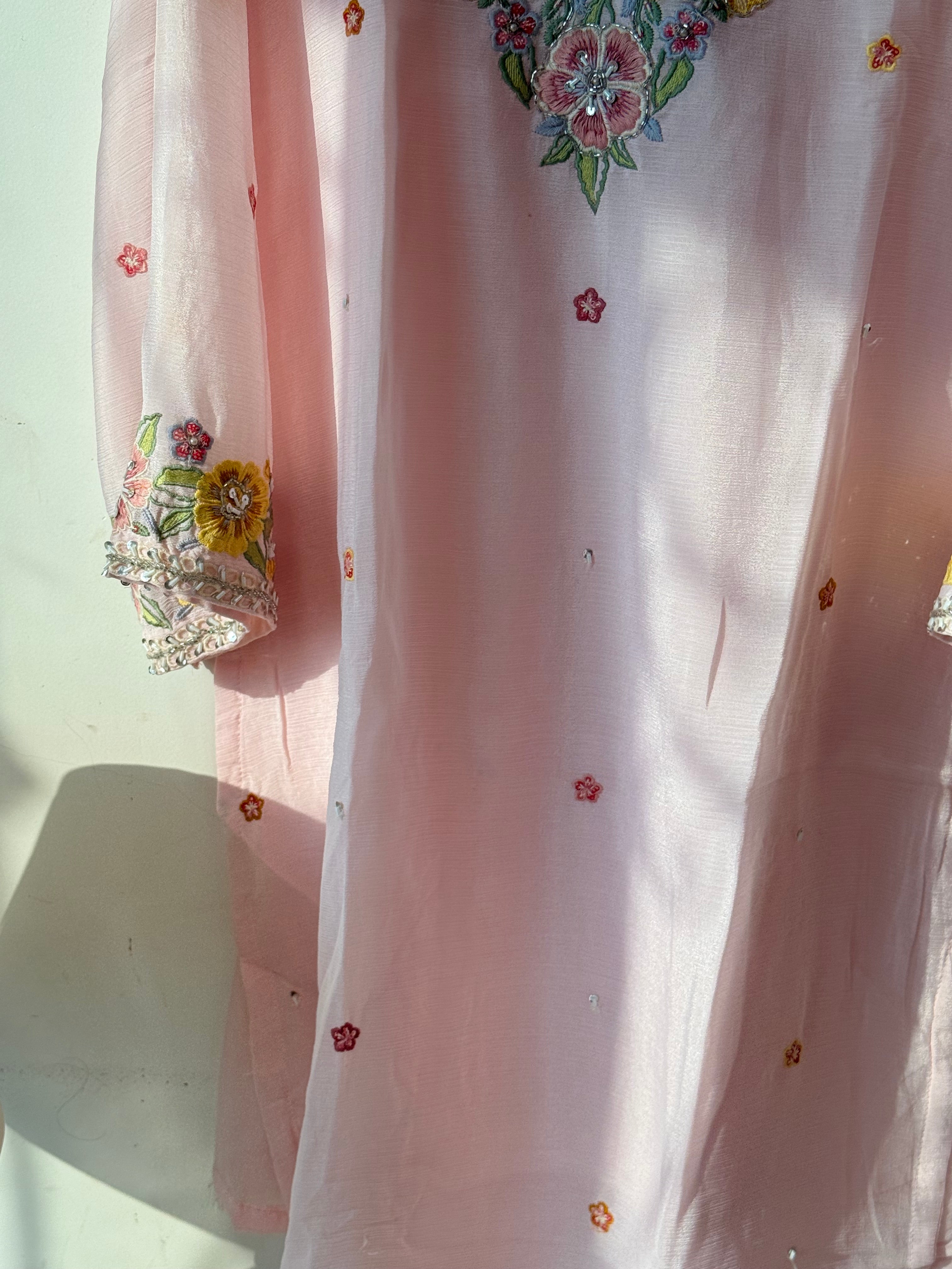 PARO CHINNON HANDWORK FROCK 4 Q