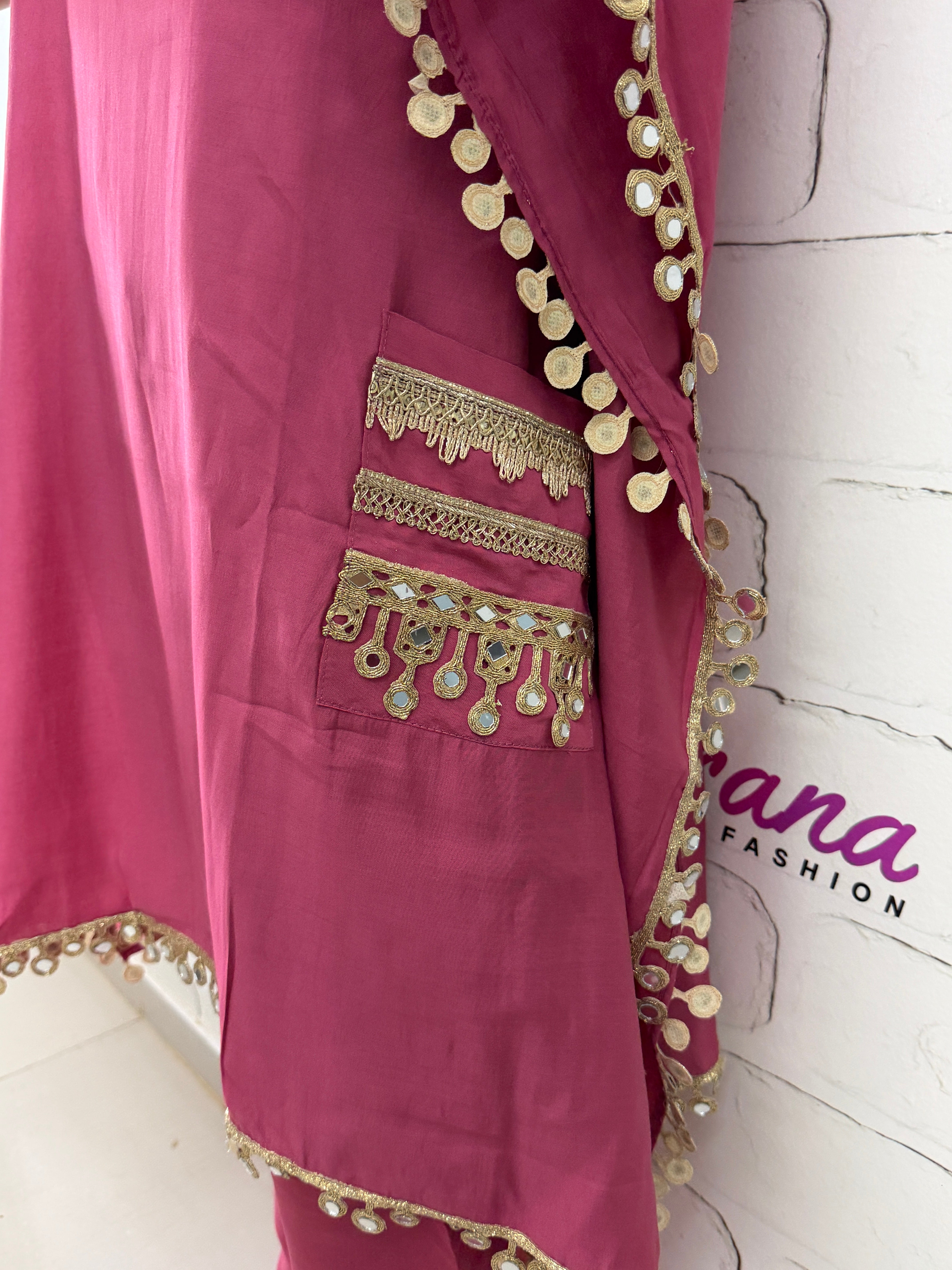 MIRROR LACE KAFTAN SUIT 2