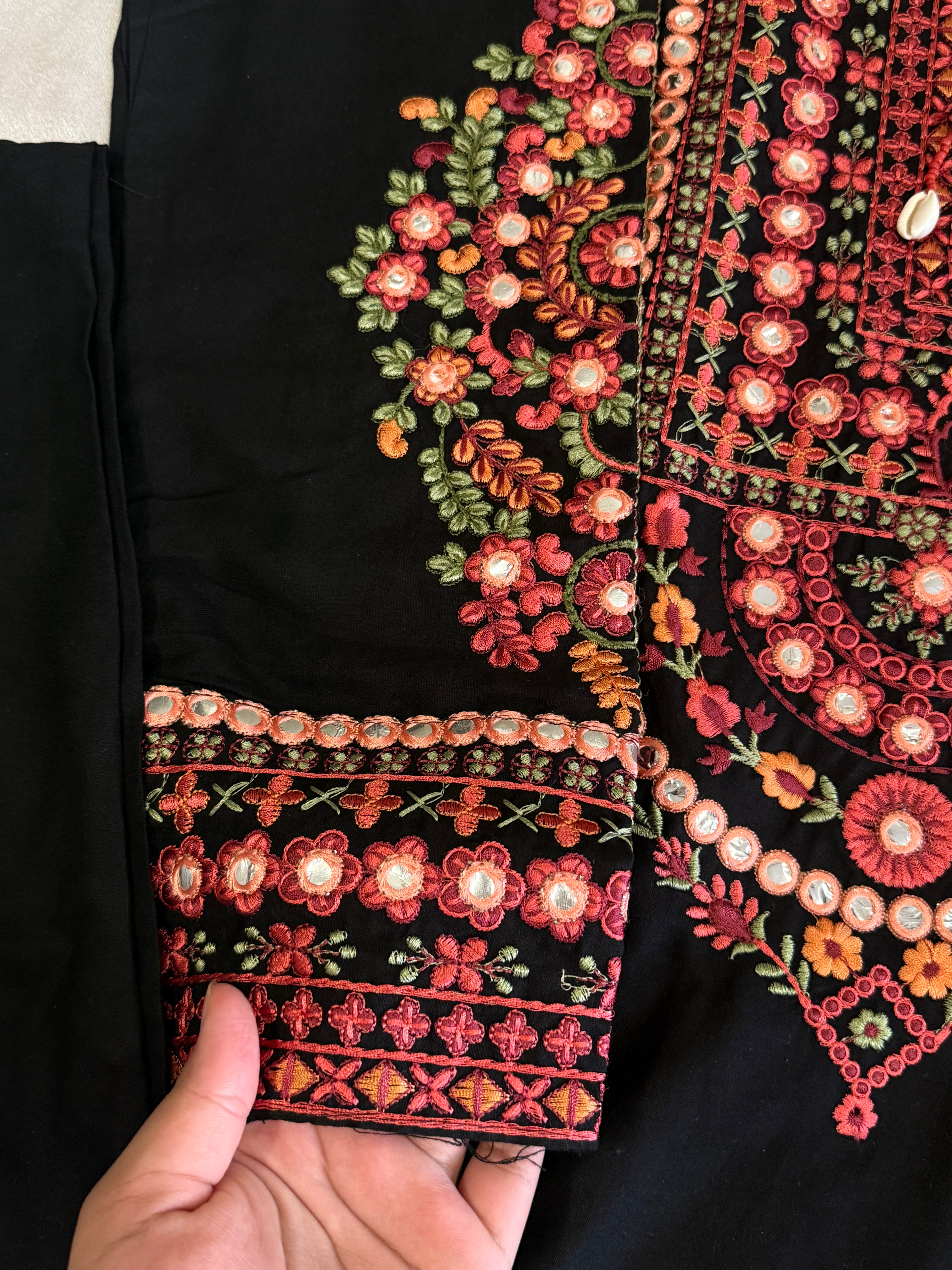 AYZAL LAWN EMBROIDERY SUIT 1