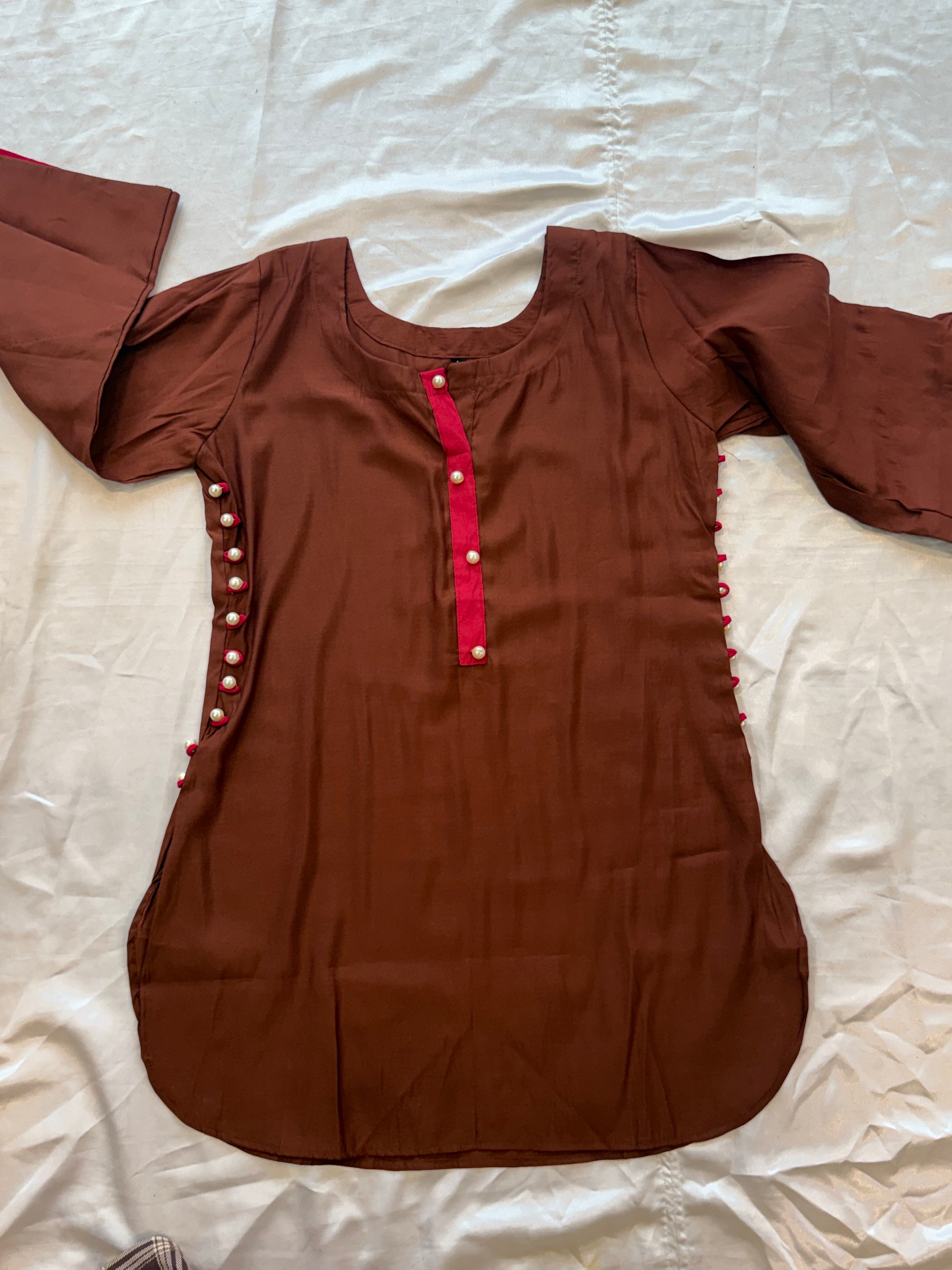 MOTI FARSHI SHALWAR SUIT Q
