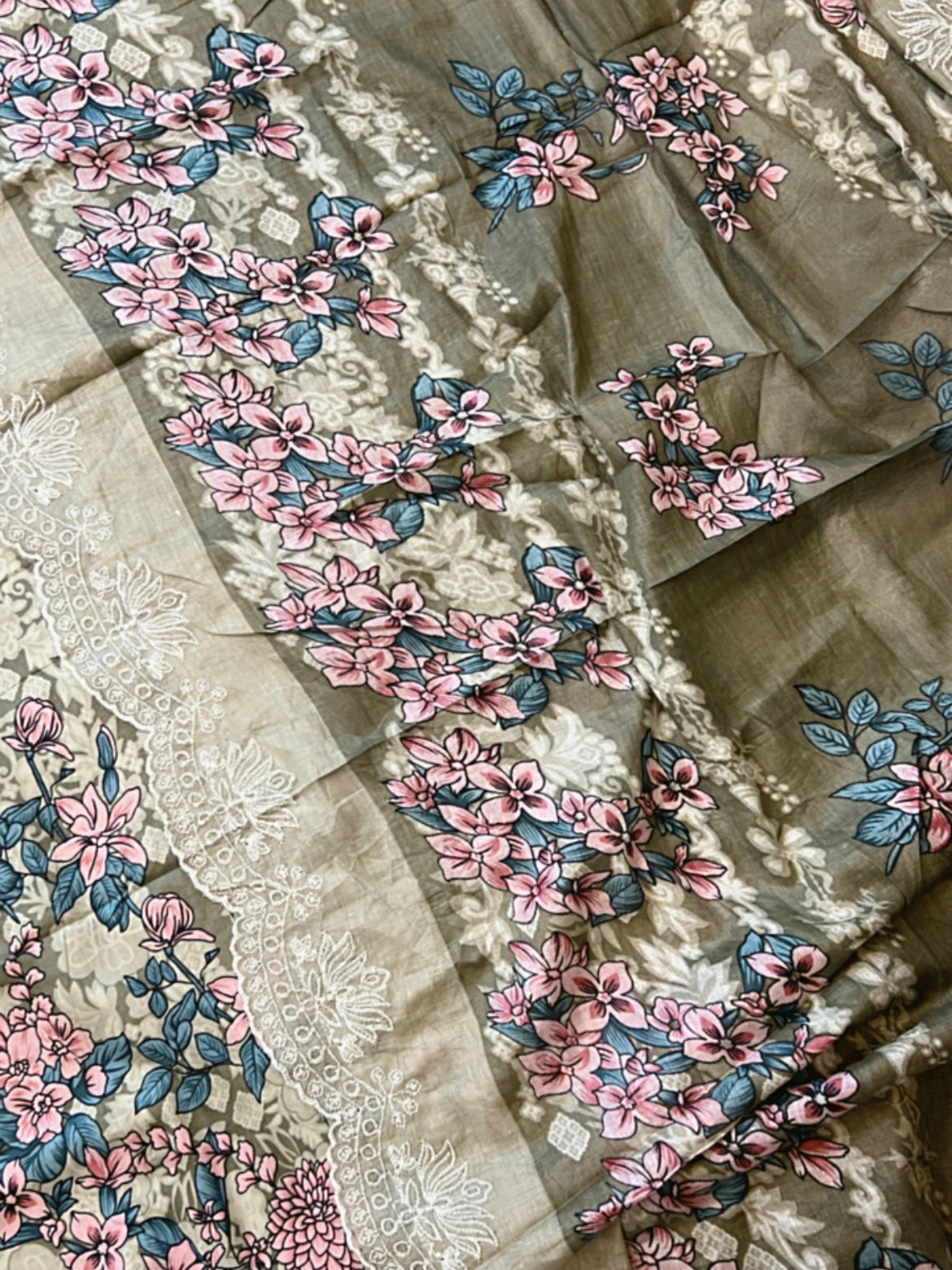 HAALA LAWN EMBROIDERY PATCH SUIT 8 Q